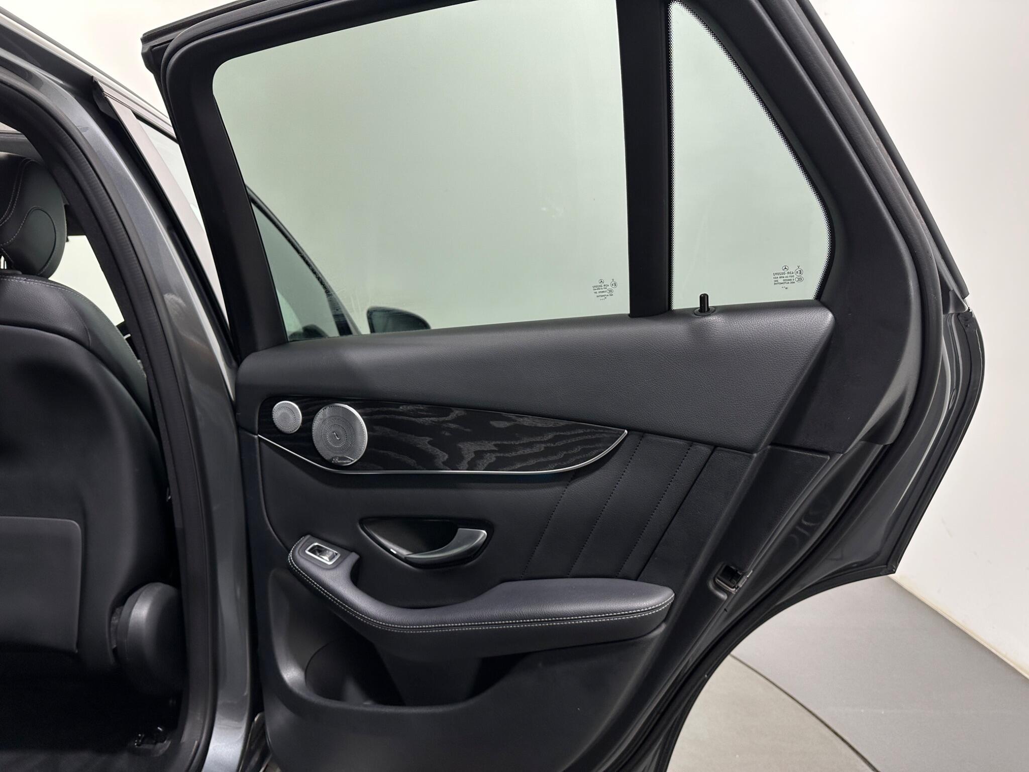 Mercedes-Benz GLC view 43