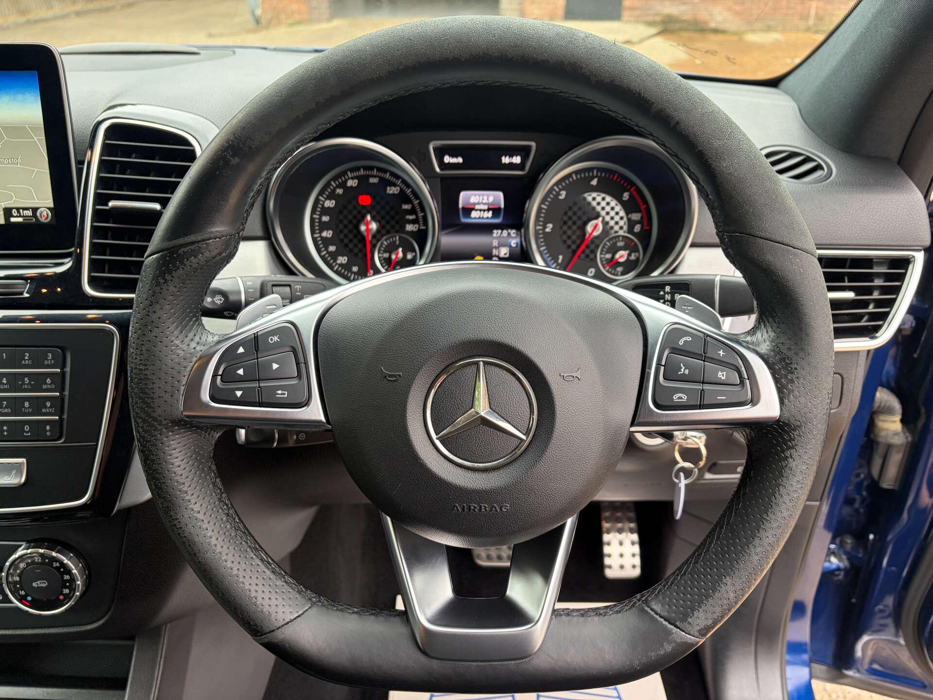 Mercedes-Benz Gle view 37