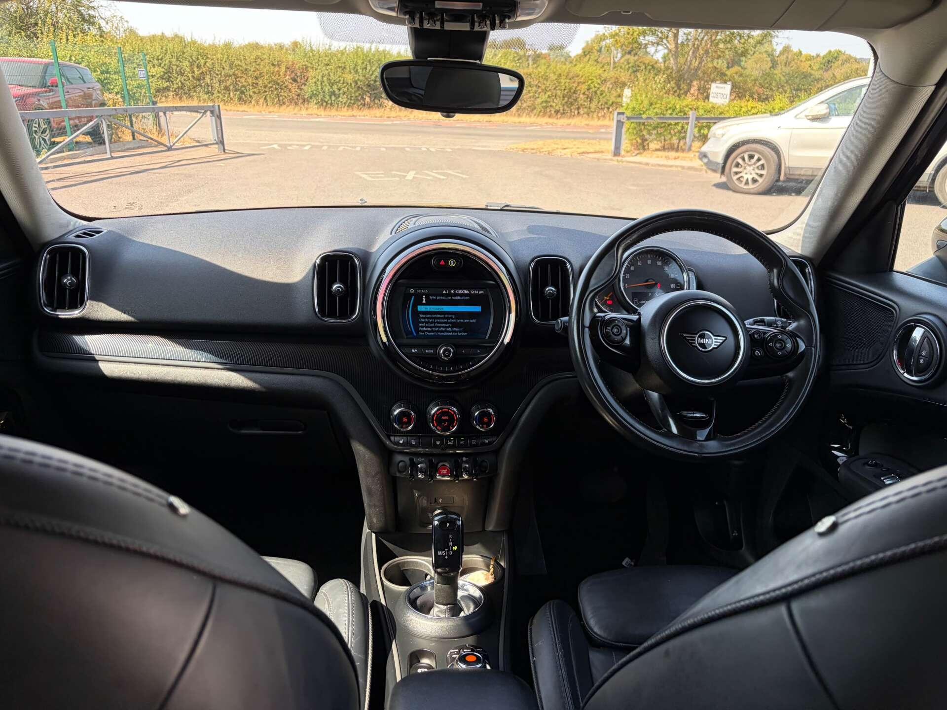 Mini Countryman view 32