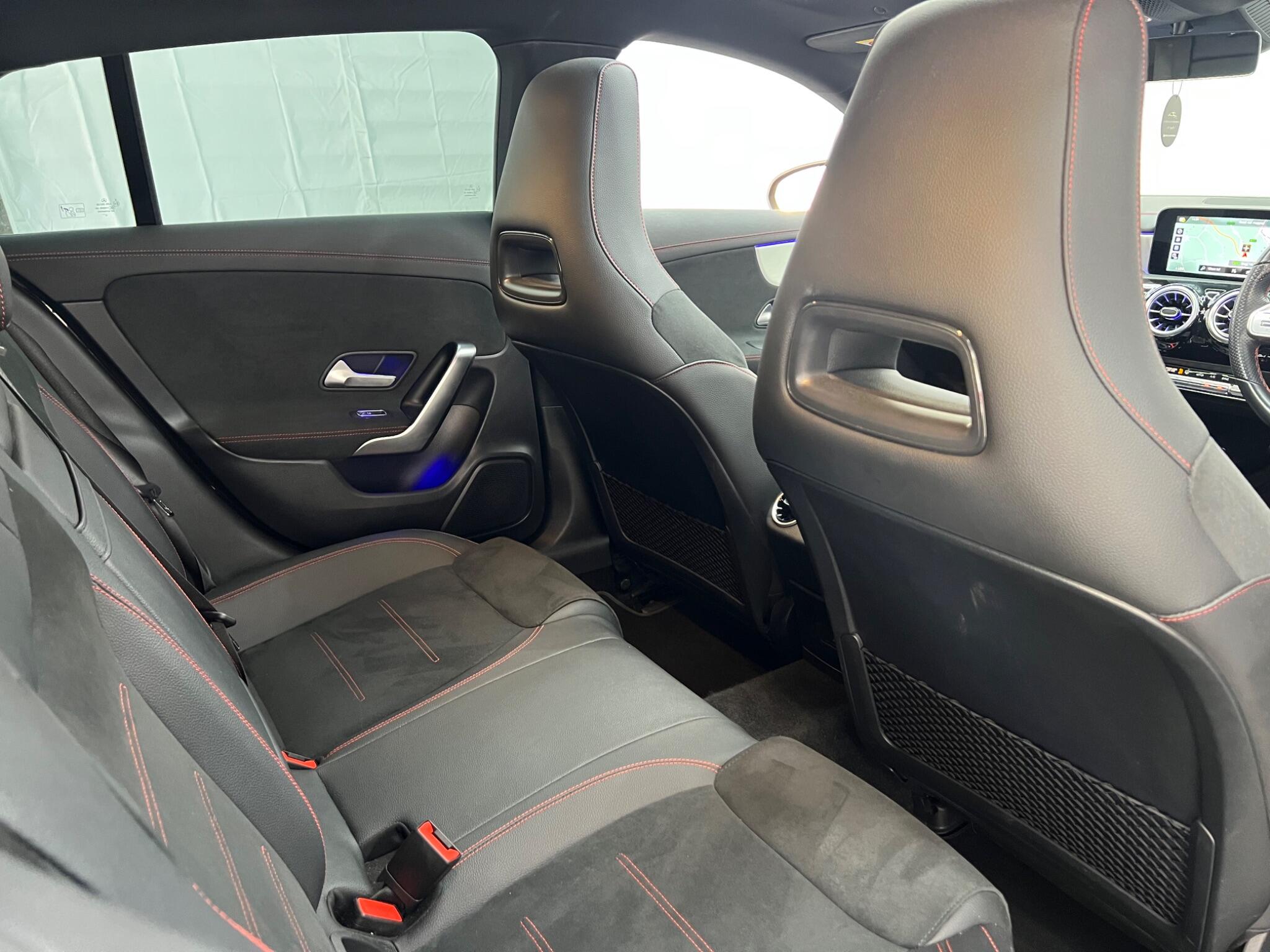 Mercedes-Benz Cla view 26