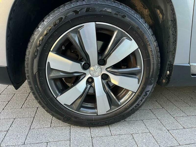 2016 Peugeot 2008 1.2 PureTech Allure Euro 6 (s/s) 5dr • 15,159 miles image 28