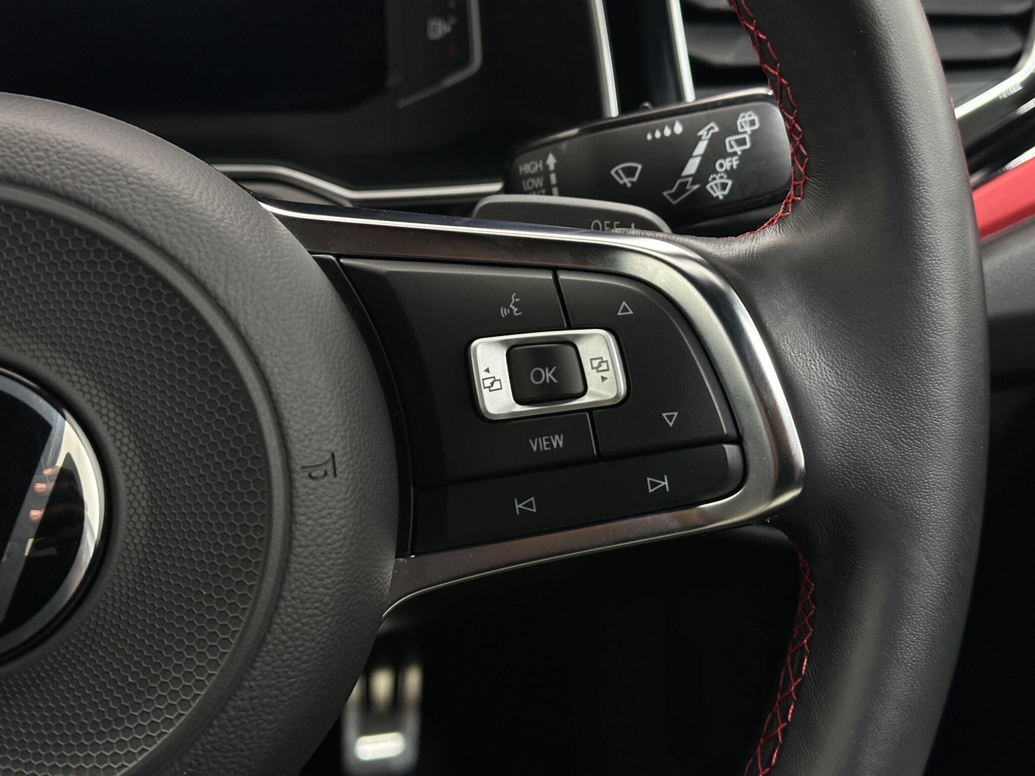 Volkswagen Polo view 16