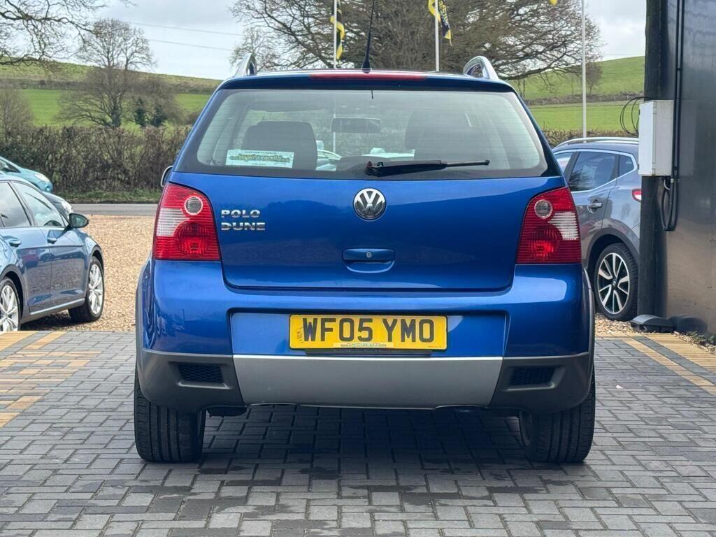 Volkswagen Polo view 4
