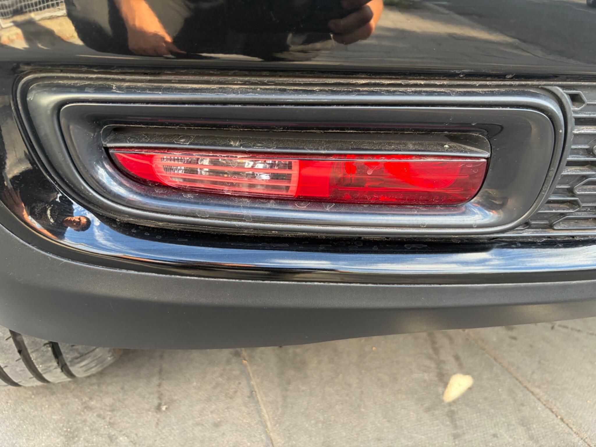 Mini Hatch view 32