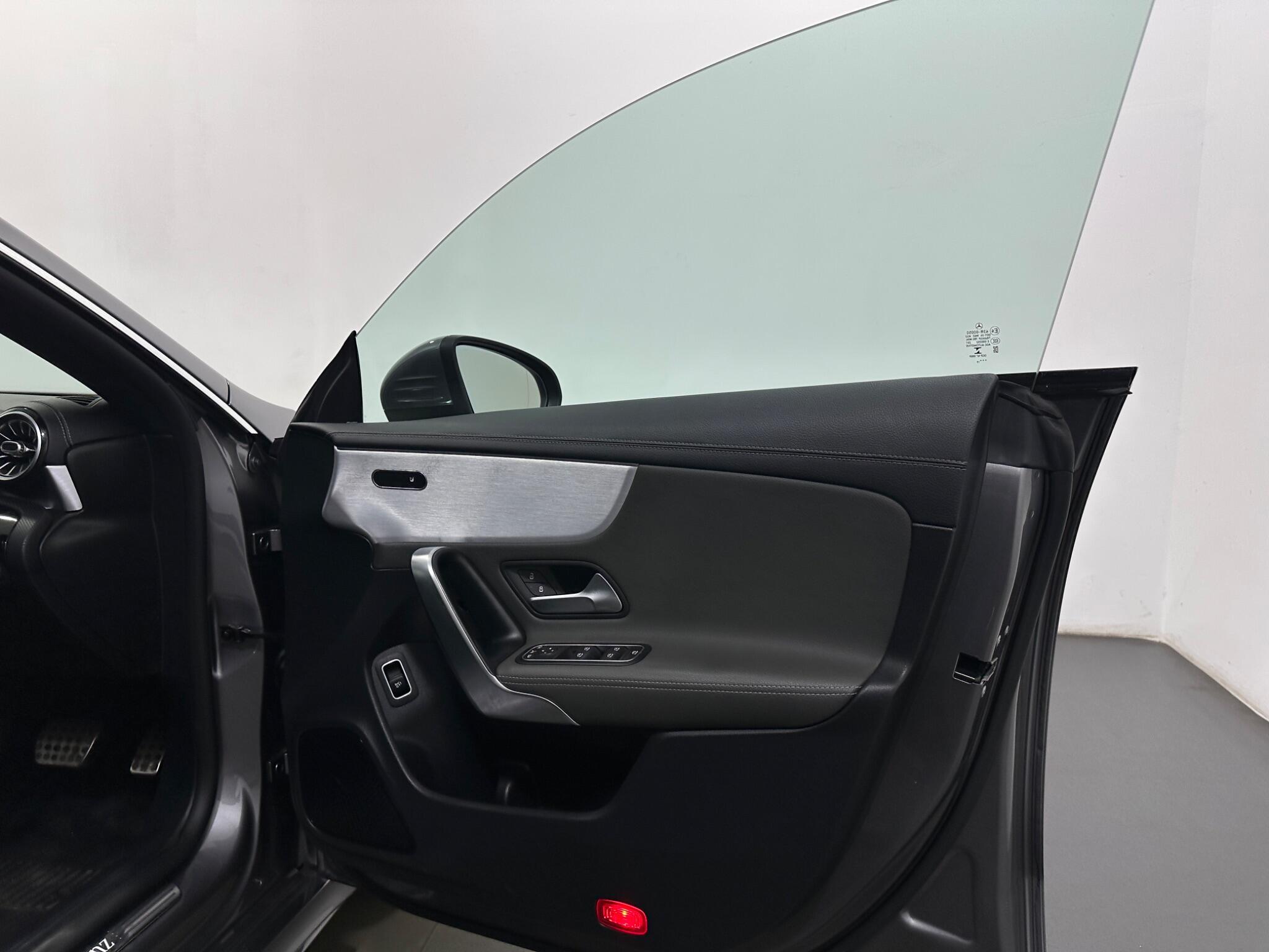 Mercedes-Benz Cla view 34