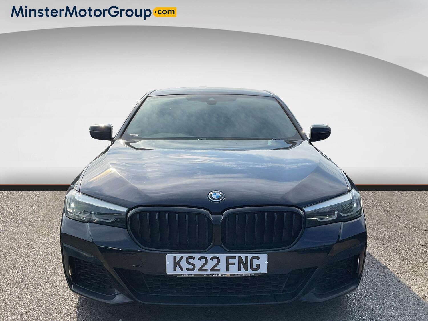 BMW 5 Series view 5