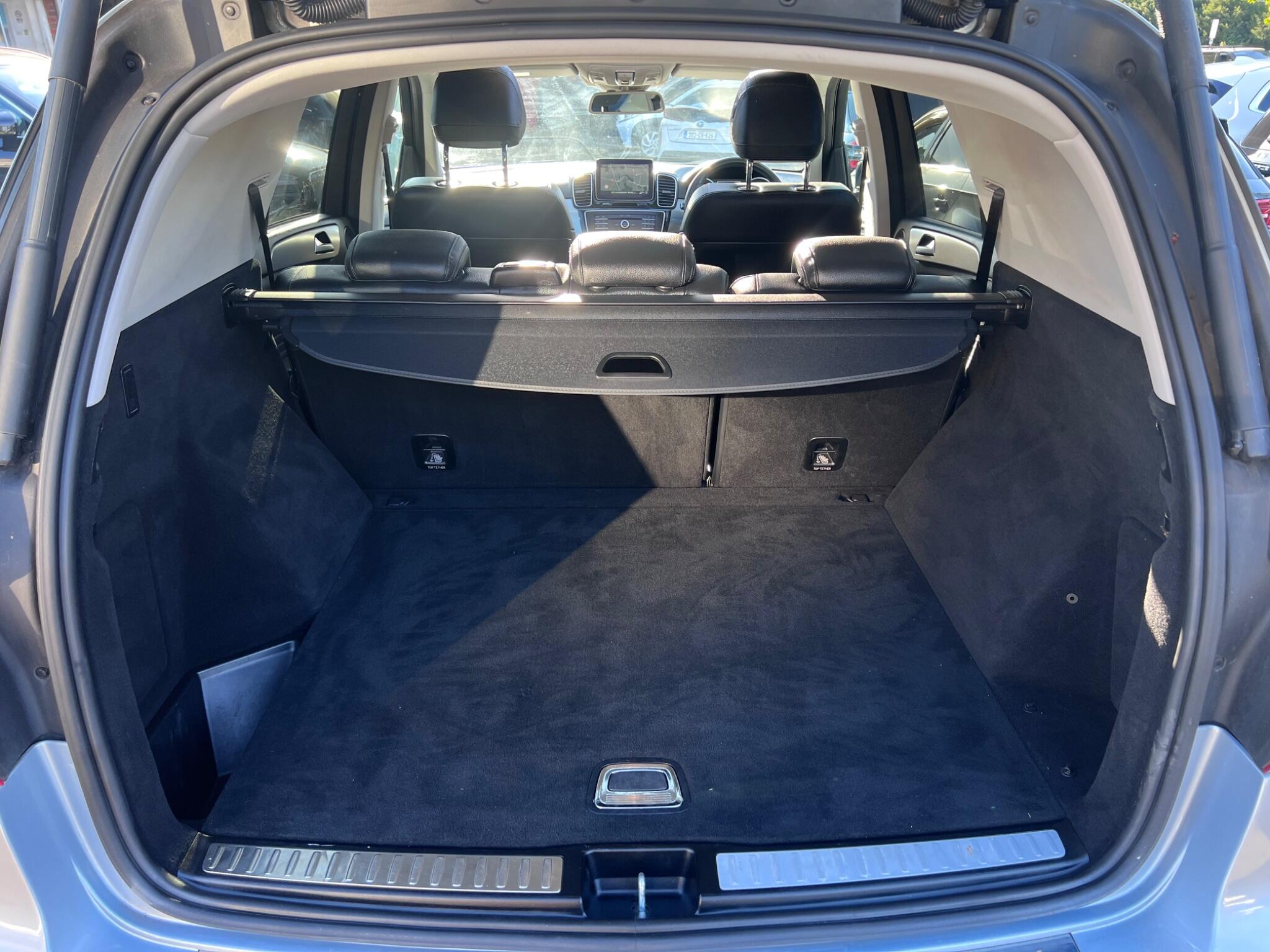 Mercedes-Benz Gle view 41
