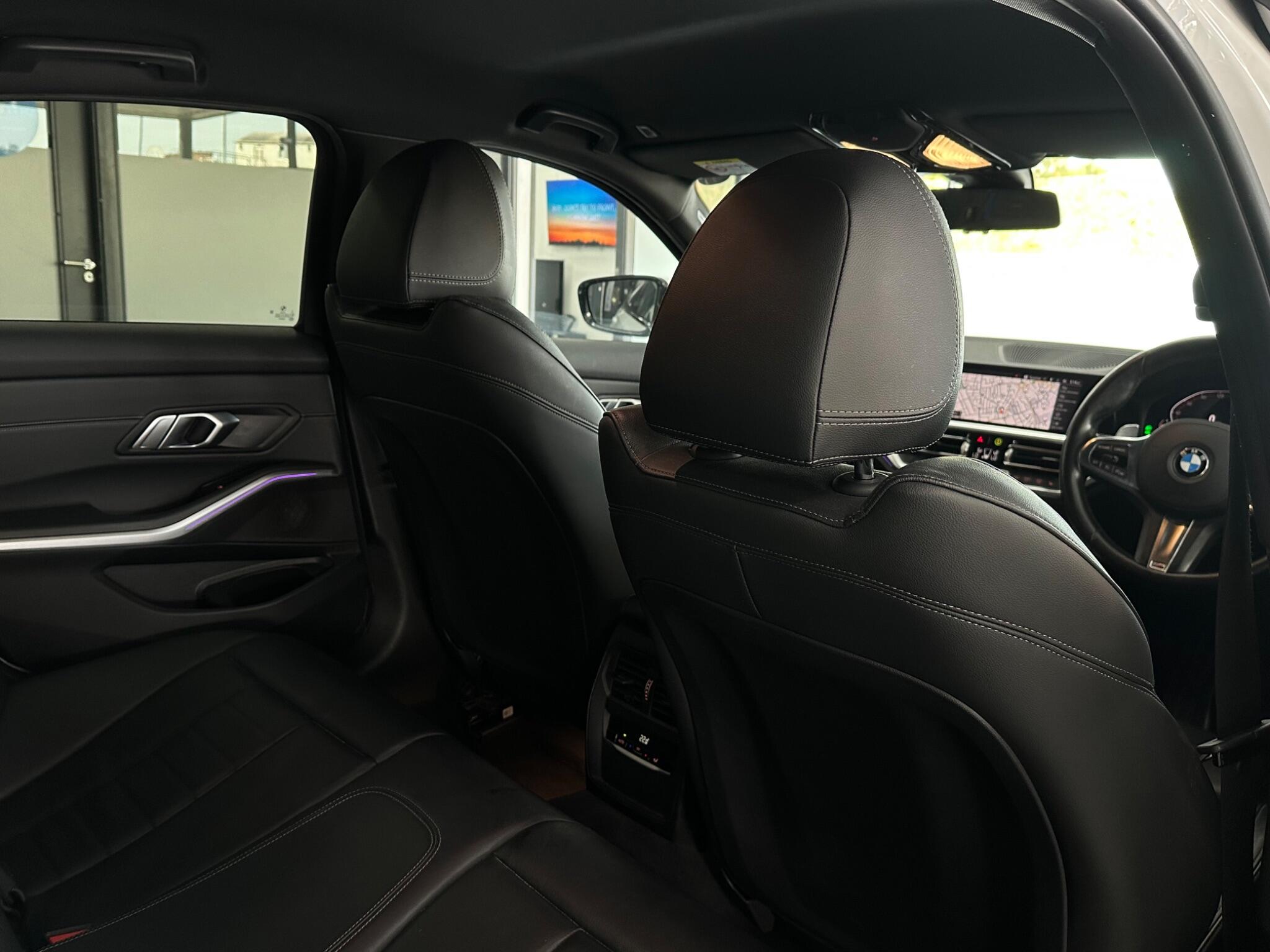 BMW 3 Series view 33