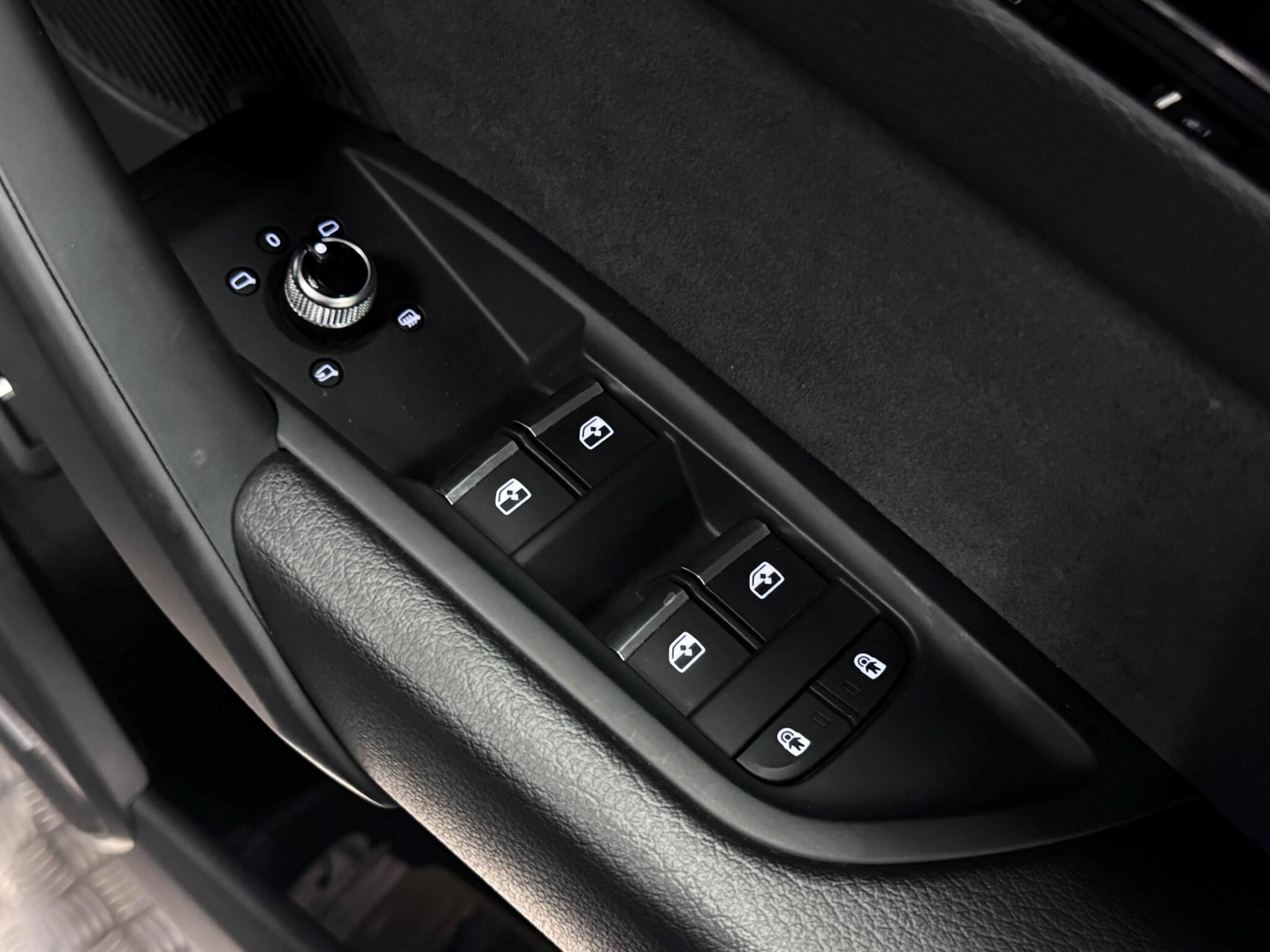 Audi Q5 view 28
