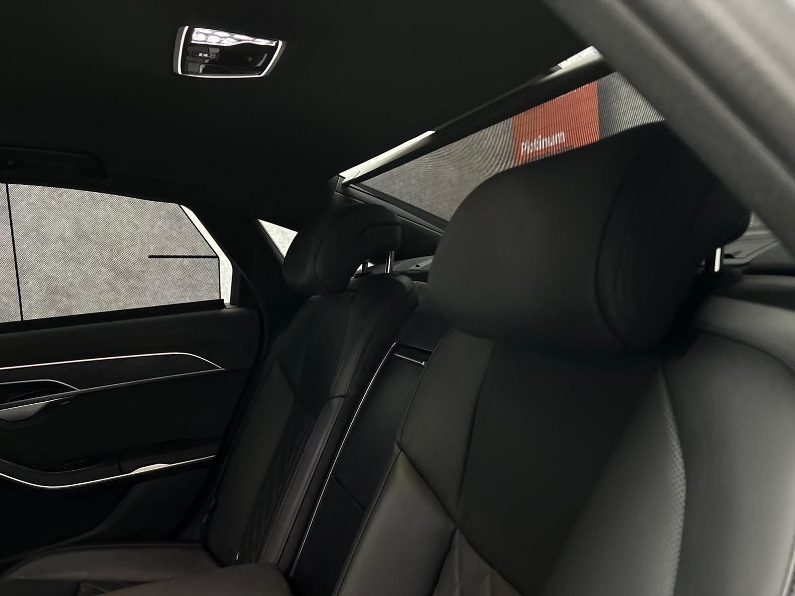 Audi A8 view 26