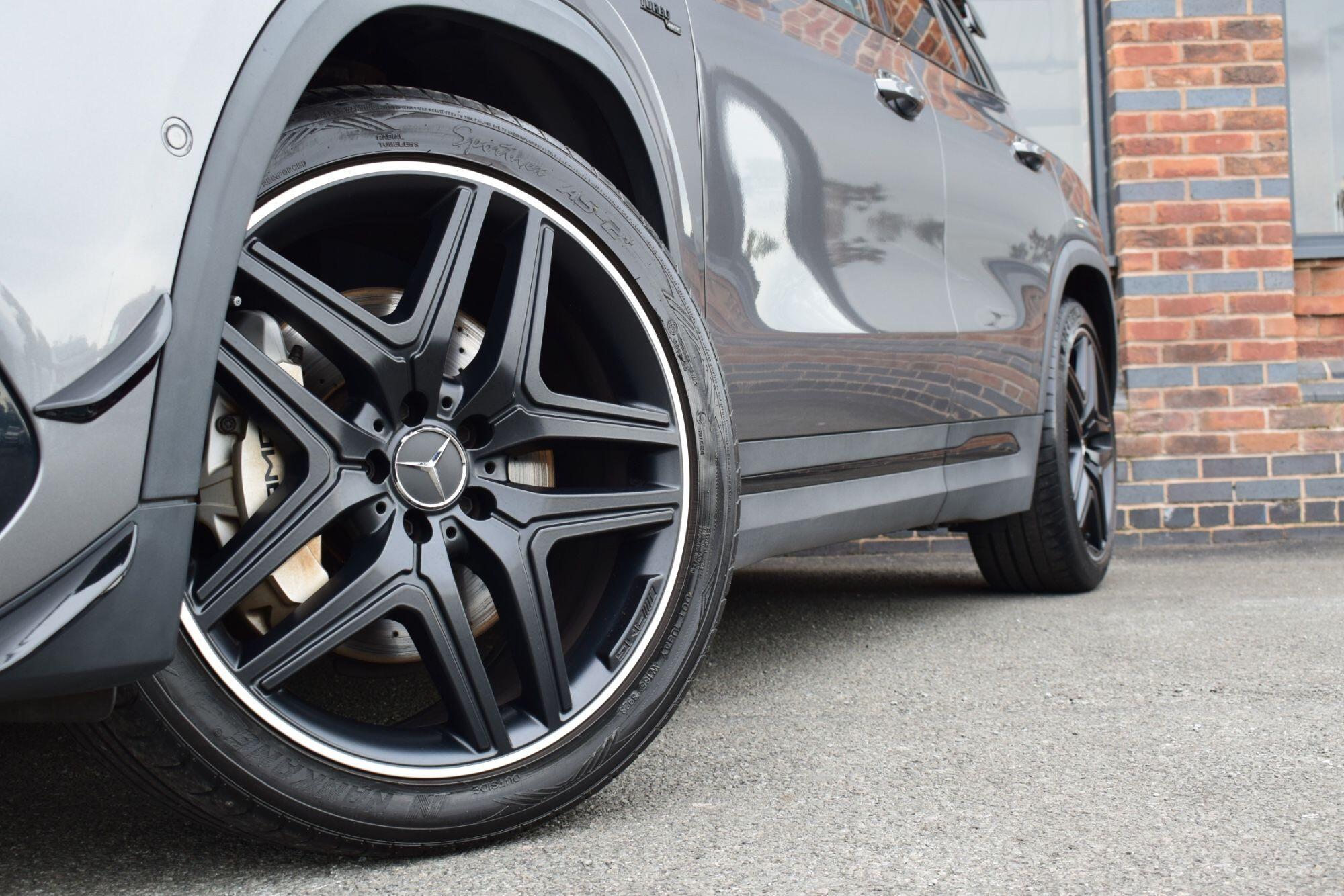 Mercedes-Benz GLA view 34
