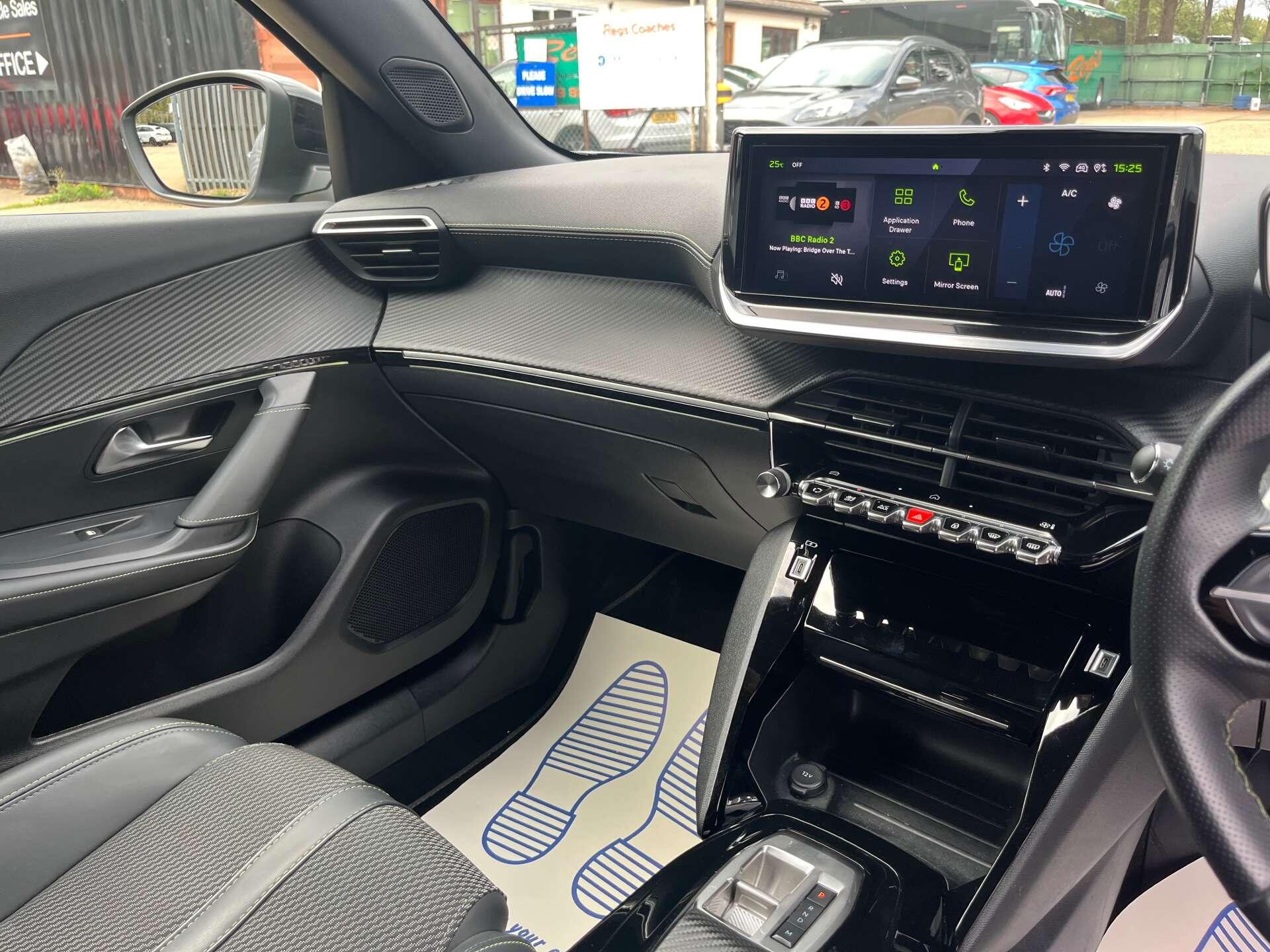 Peugeot 2008 view 42
