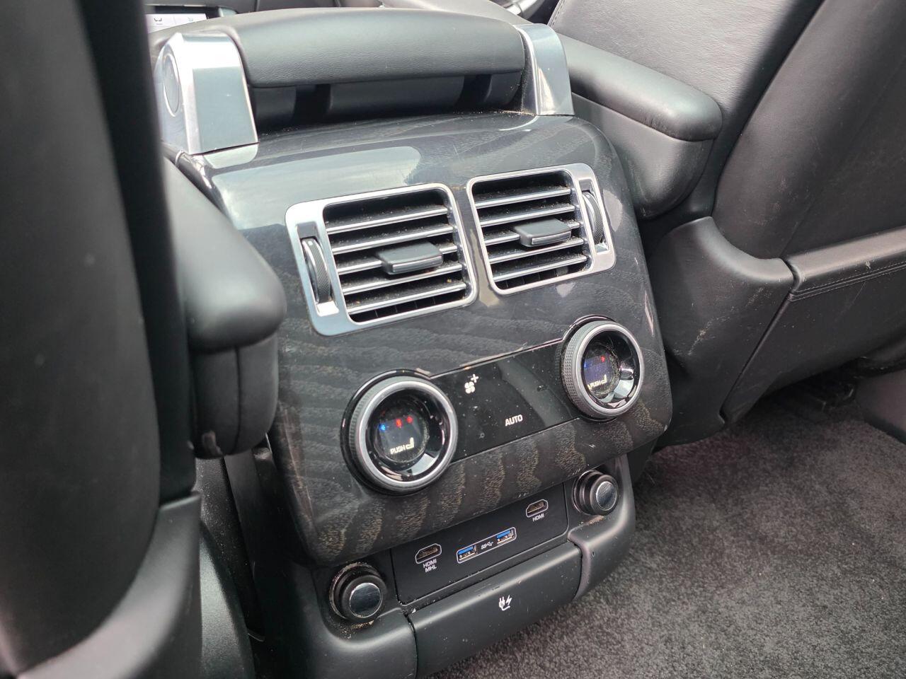 Land Rover Range Rover view 10