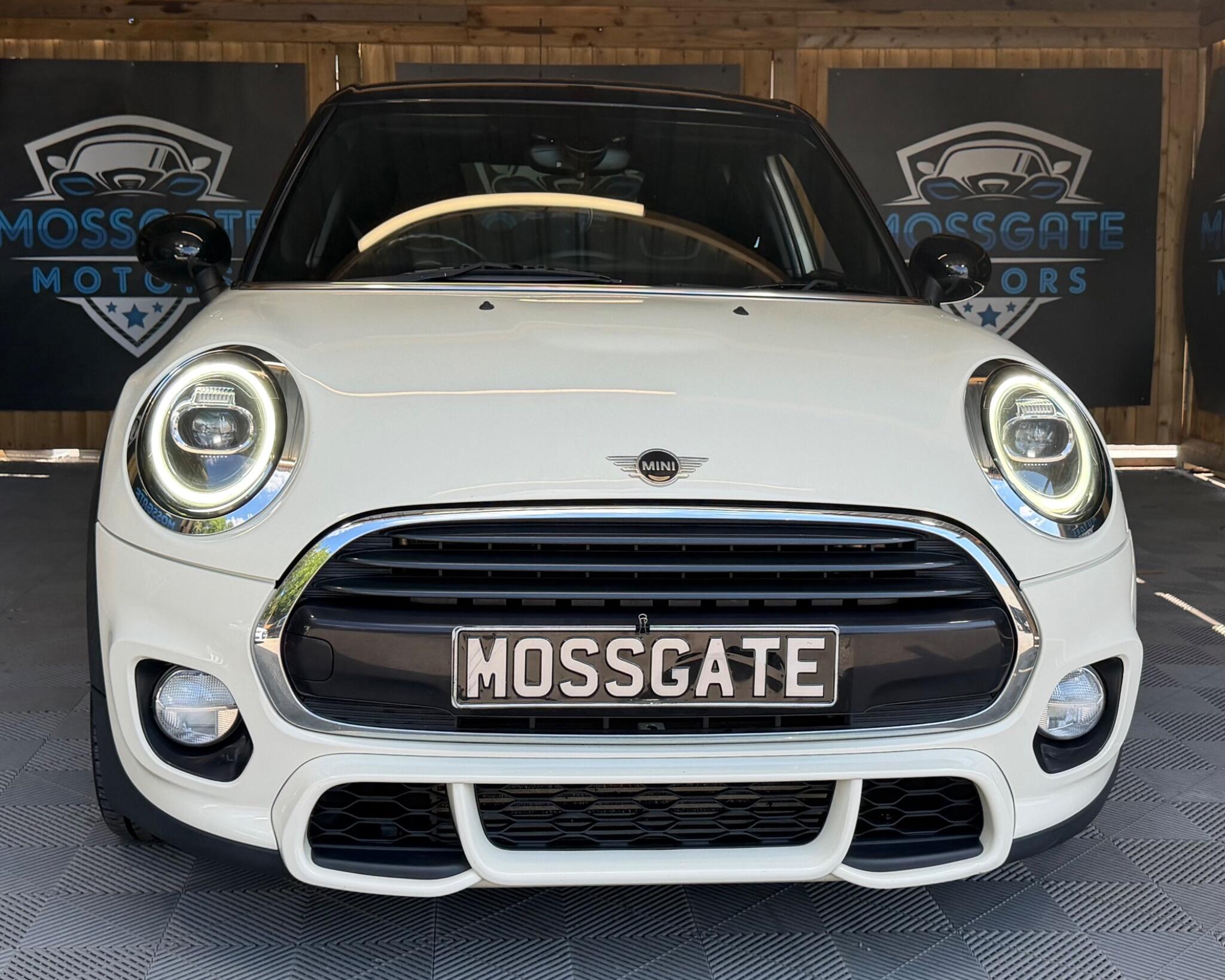 Mini Hatch view 4