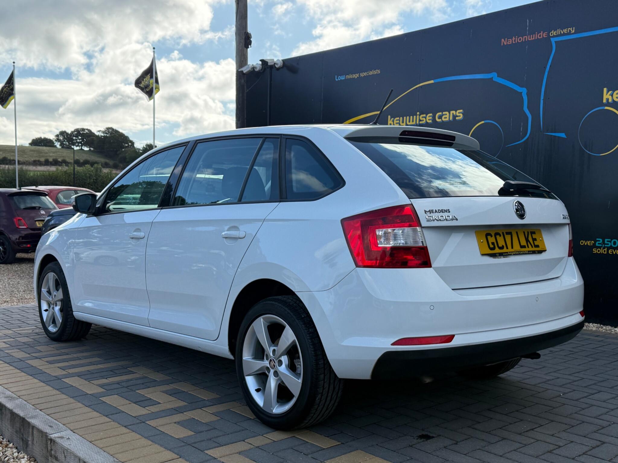 Skoda Rapid view 3