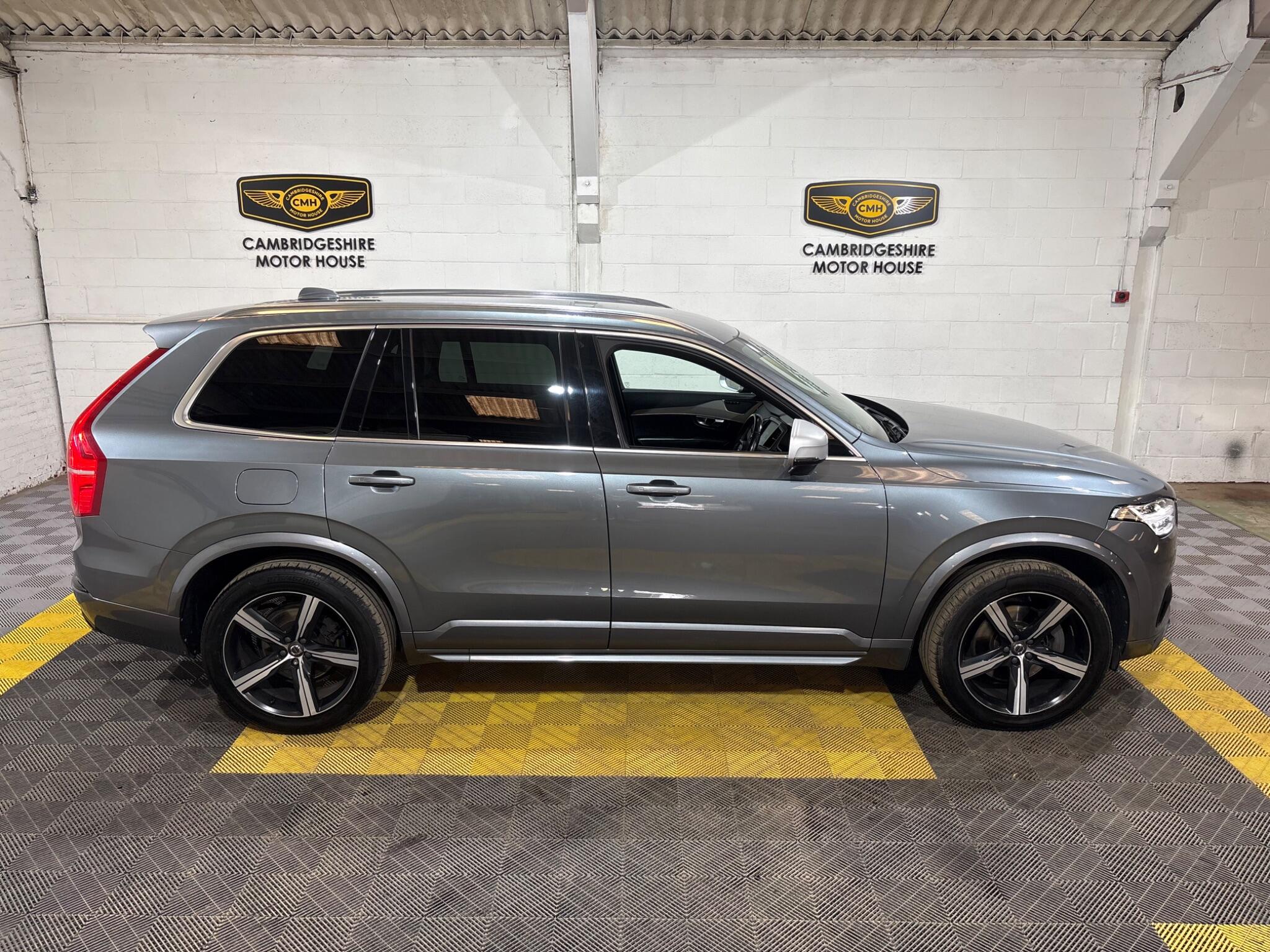 Volvo XC90 view 13