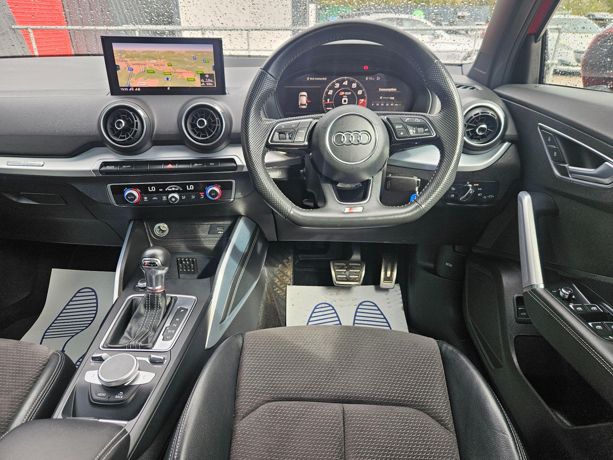 2019 Audi SQ2 image 23