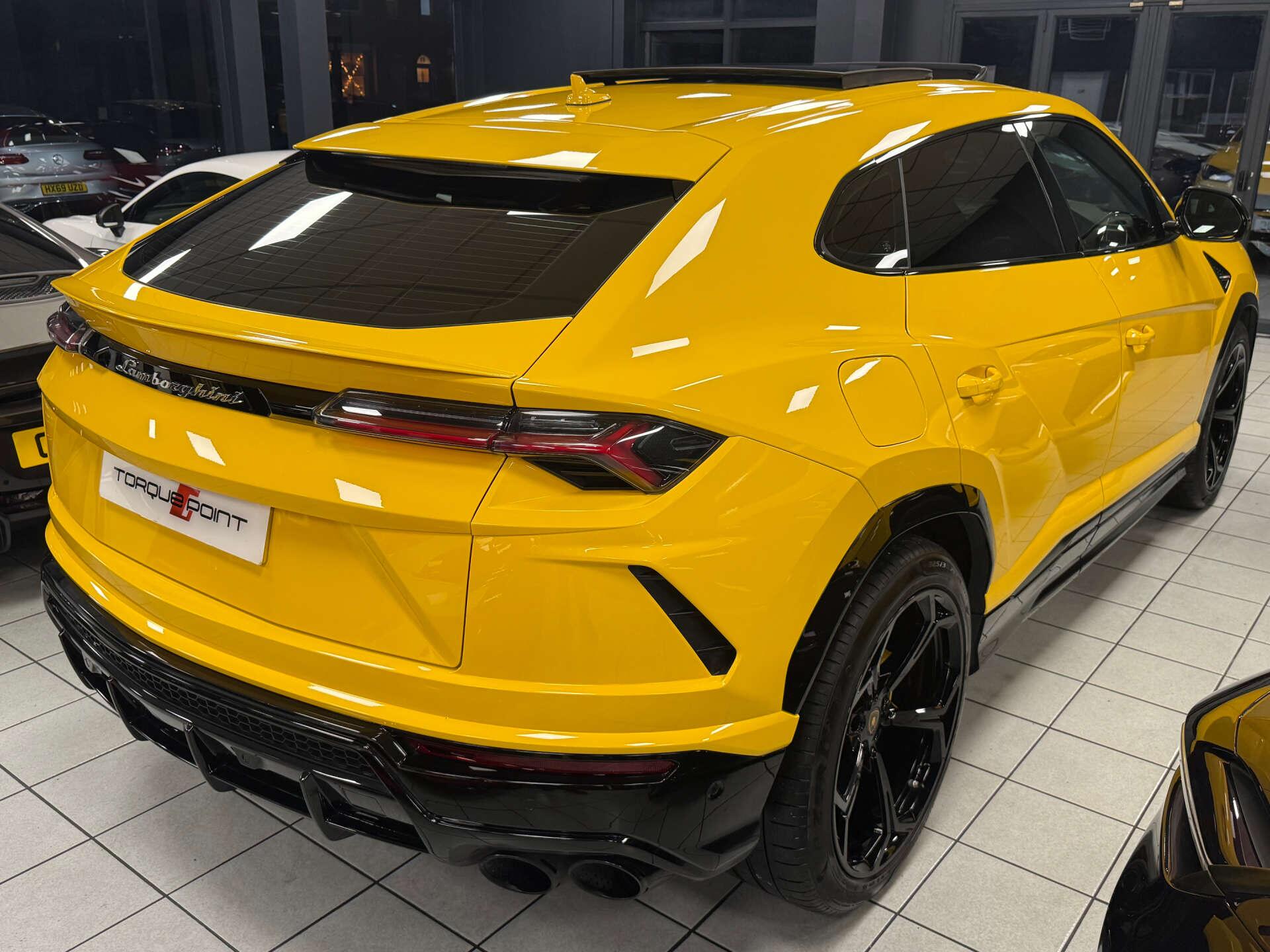 Lamborghini Urus view 11