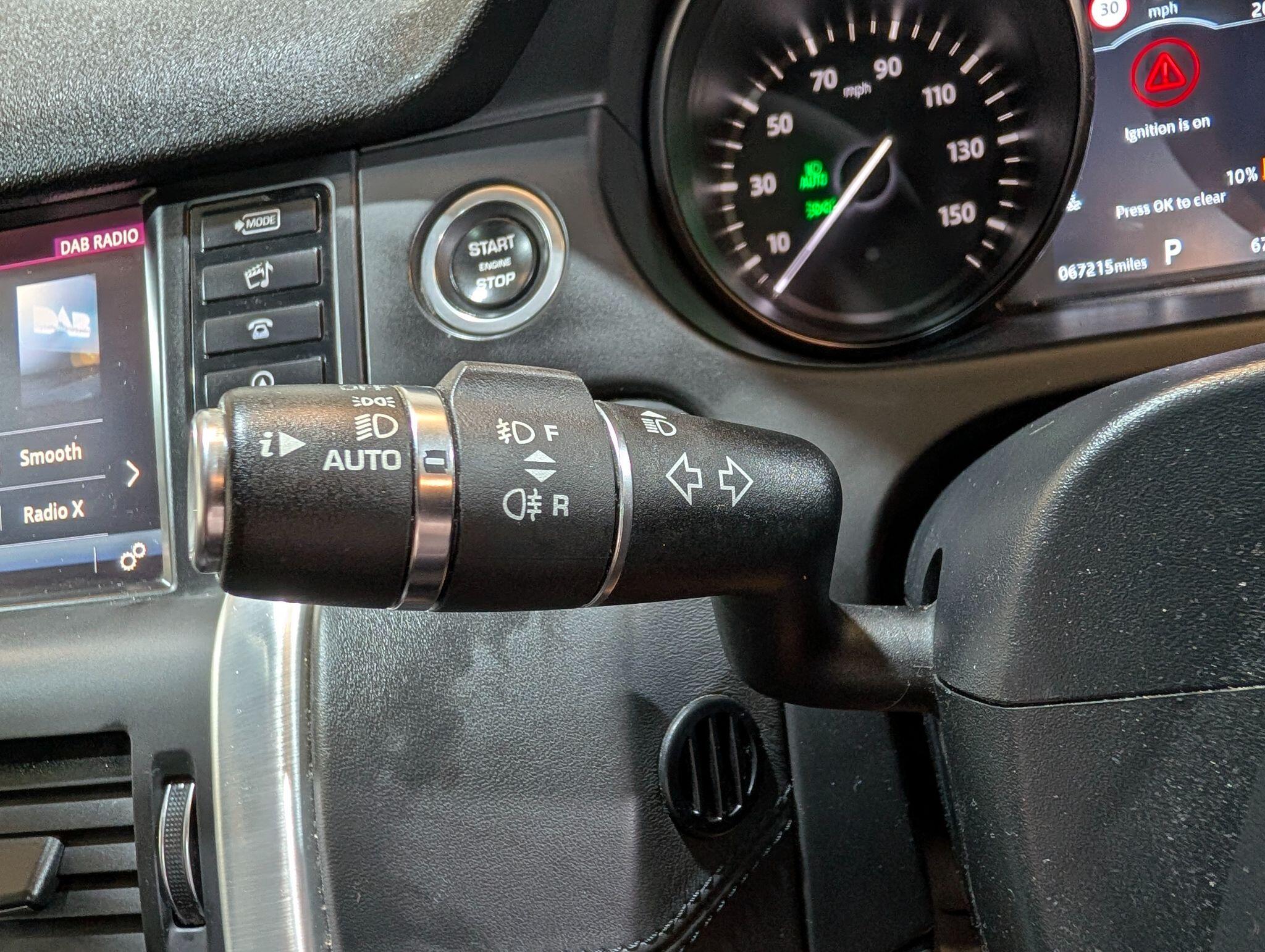 Land Rover Discovery Sport view 31