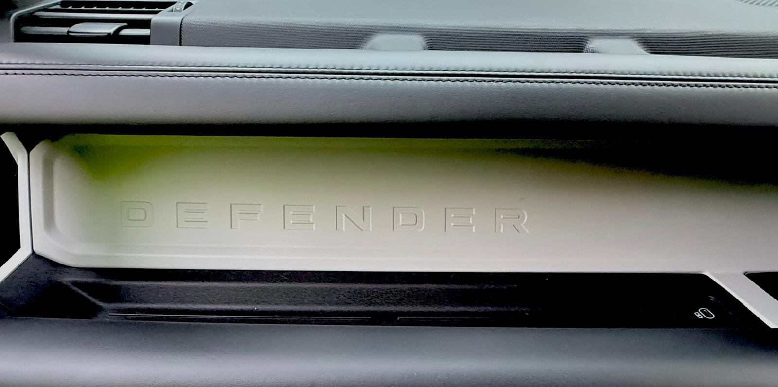 Land Rover Defender view 26