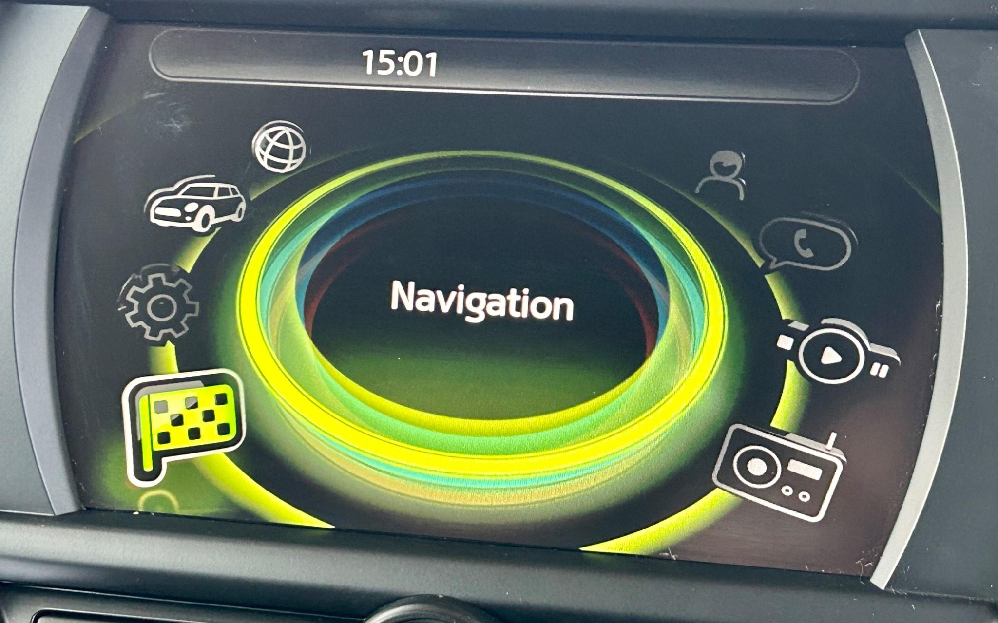 Mini Hatch view 18