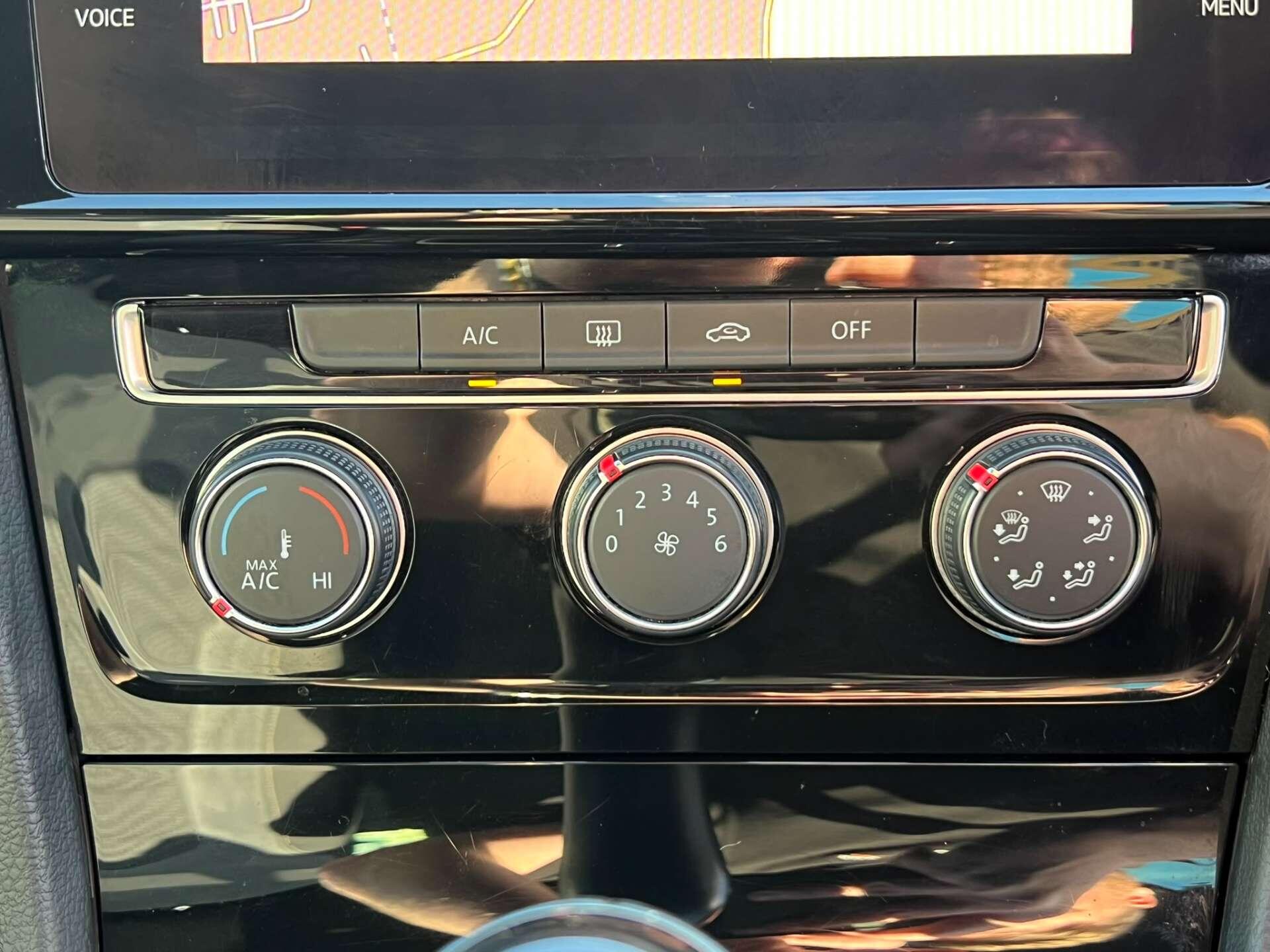 Volkswagen Golf view 37