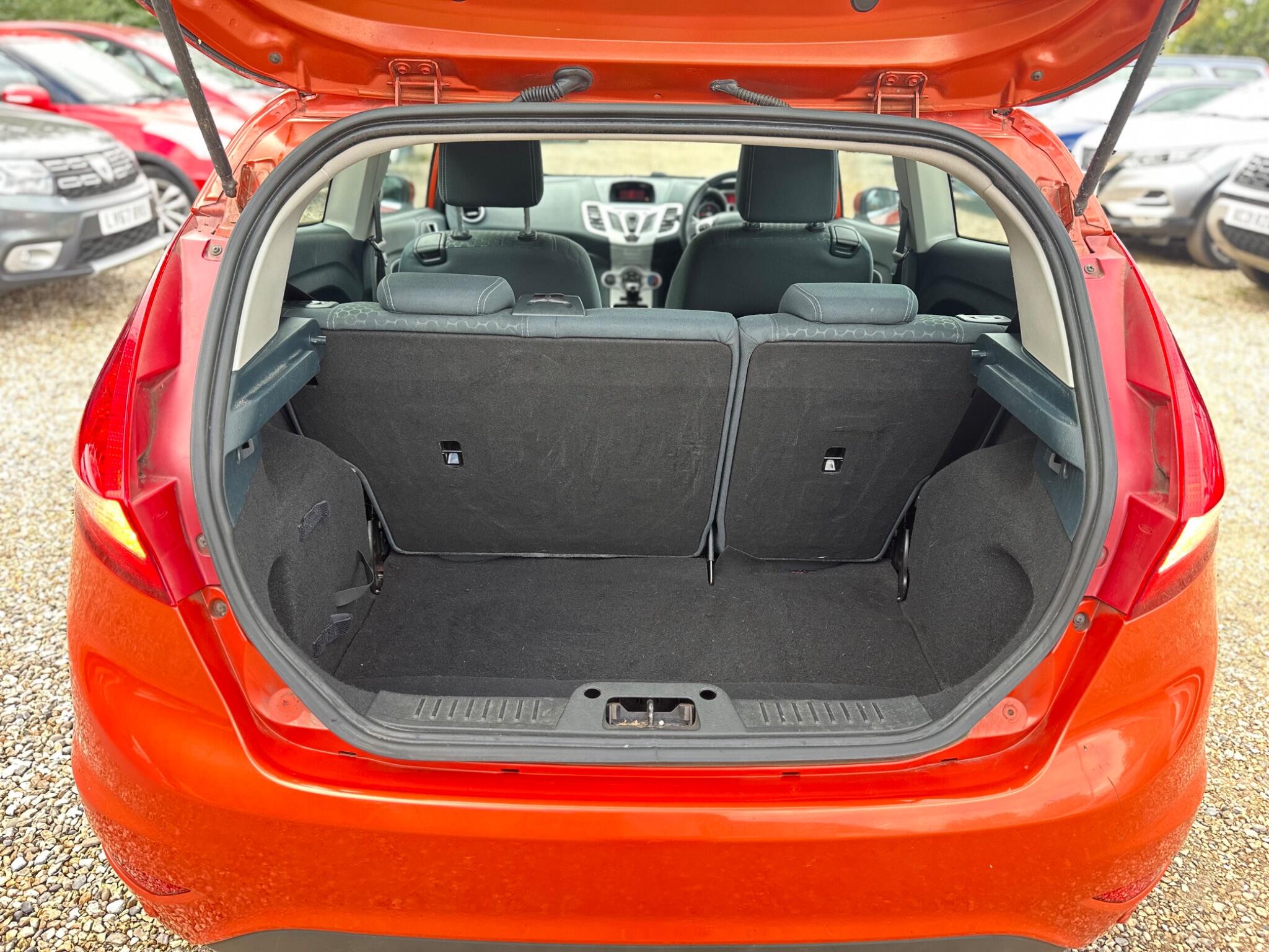 Ford Fiesta view 17