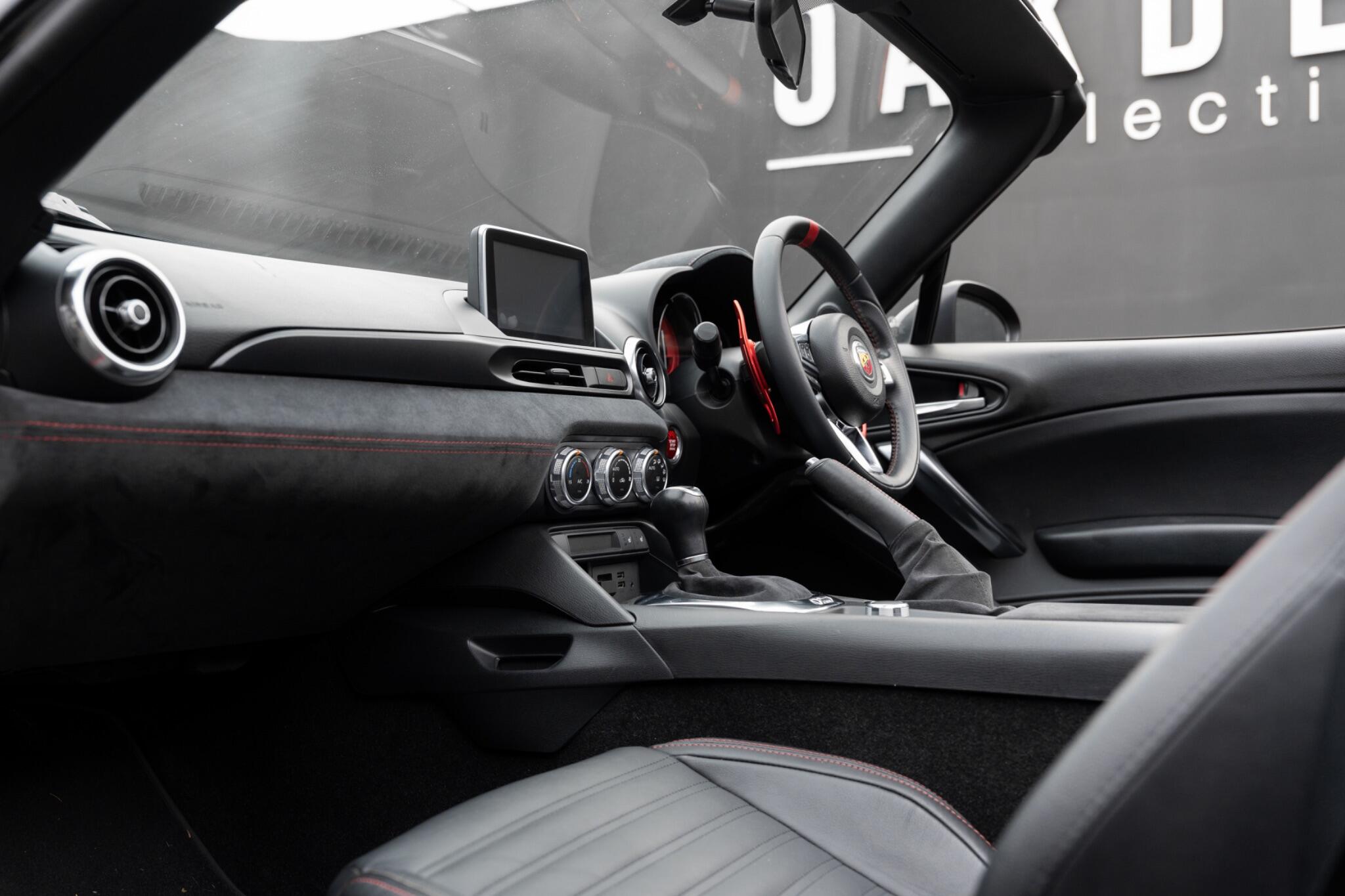 Abarth 124 Spider view 29