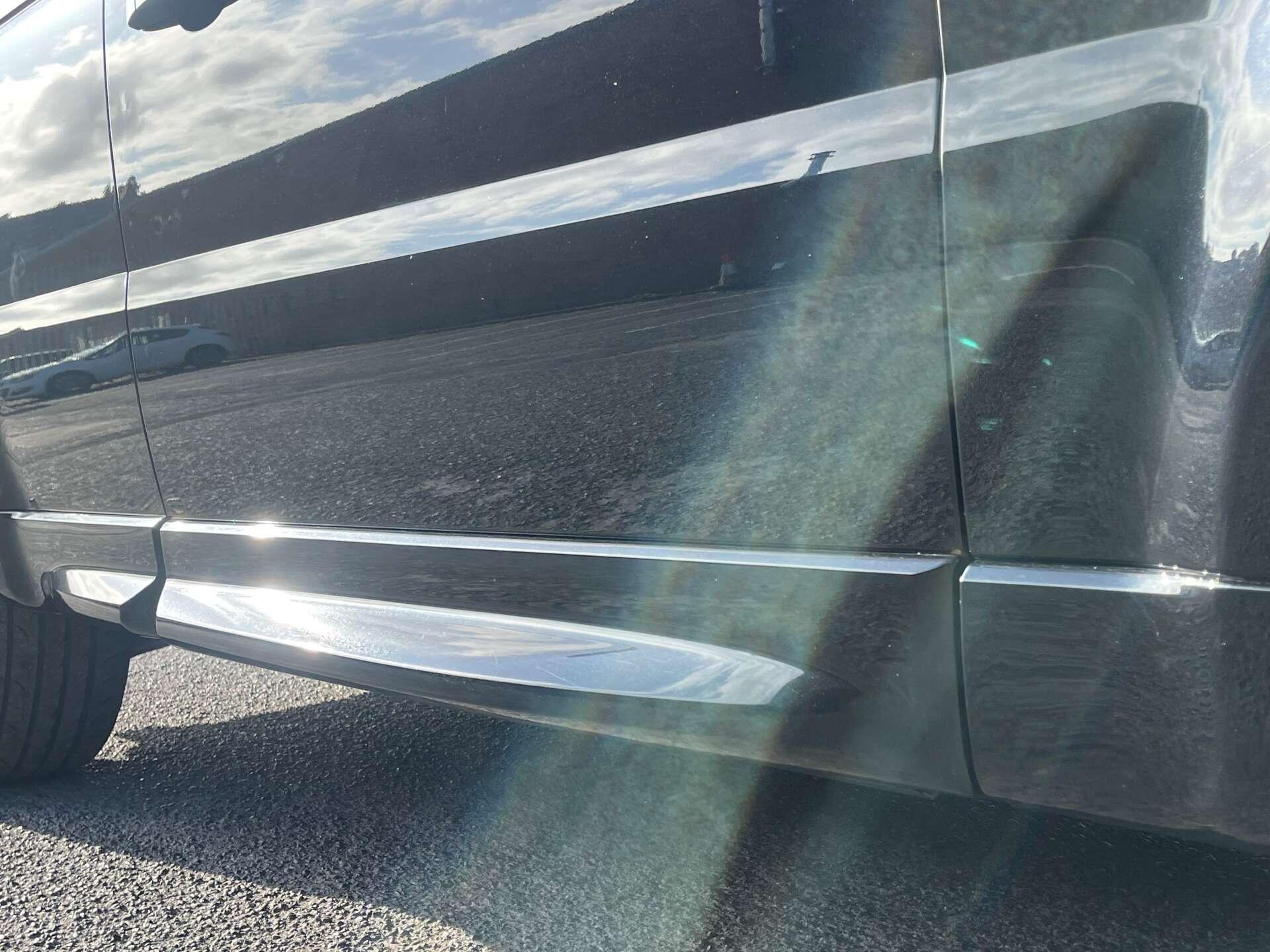 Land Rover Range Rover Sport view 32