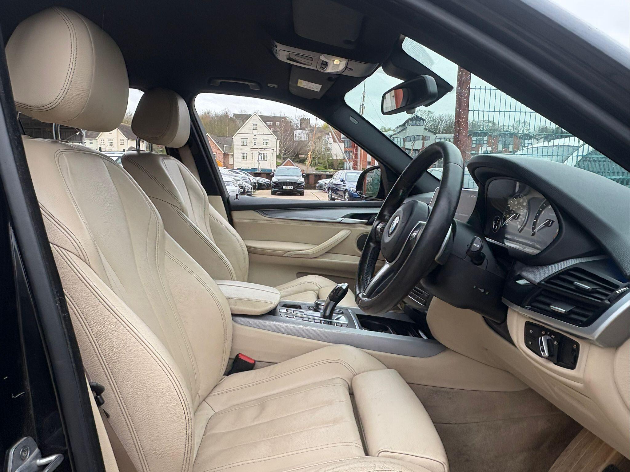 BMW X5 view 14
