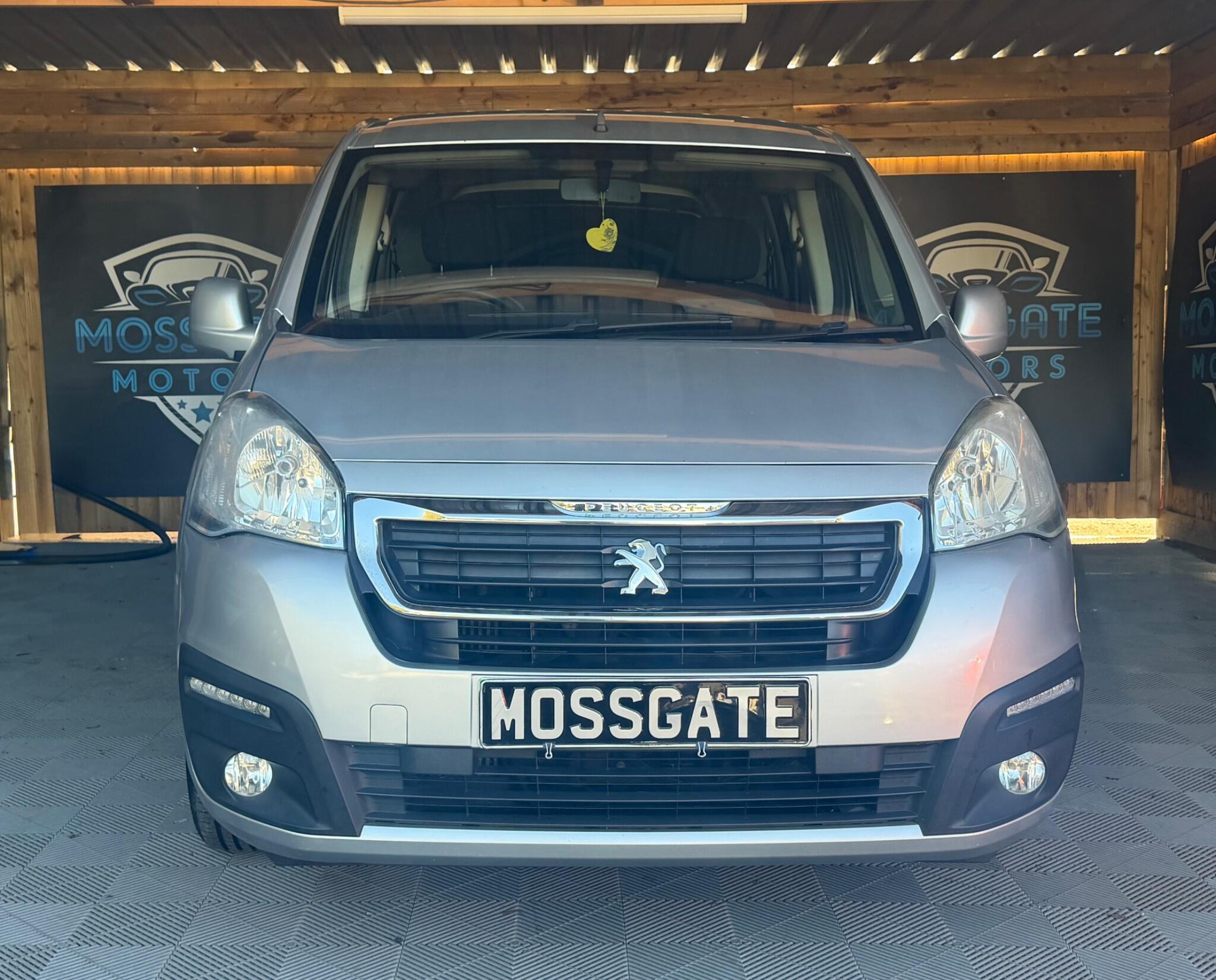 Peugeot Partner Tepee view 4