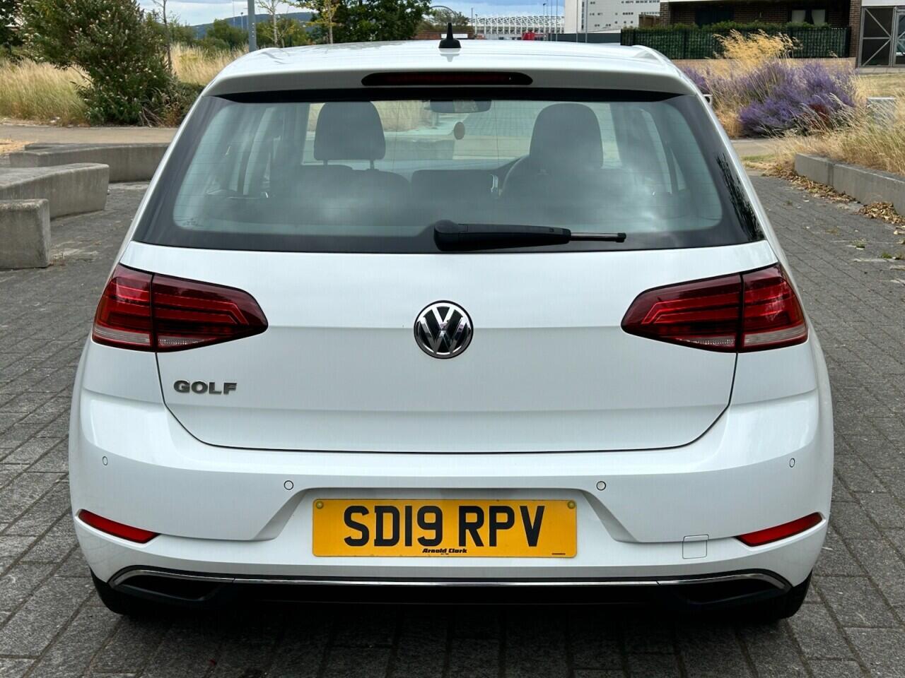 Volkswagen Golf view 10