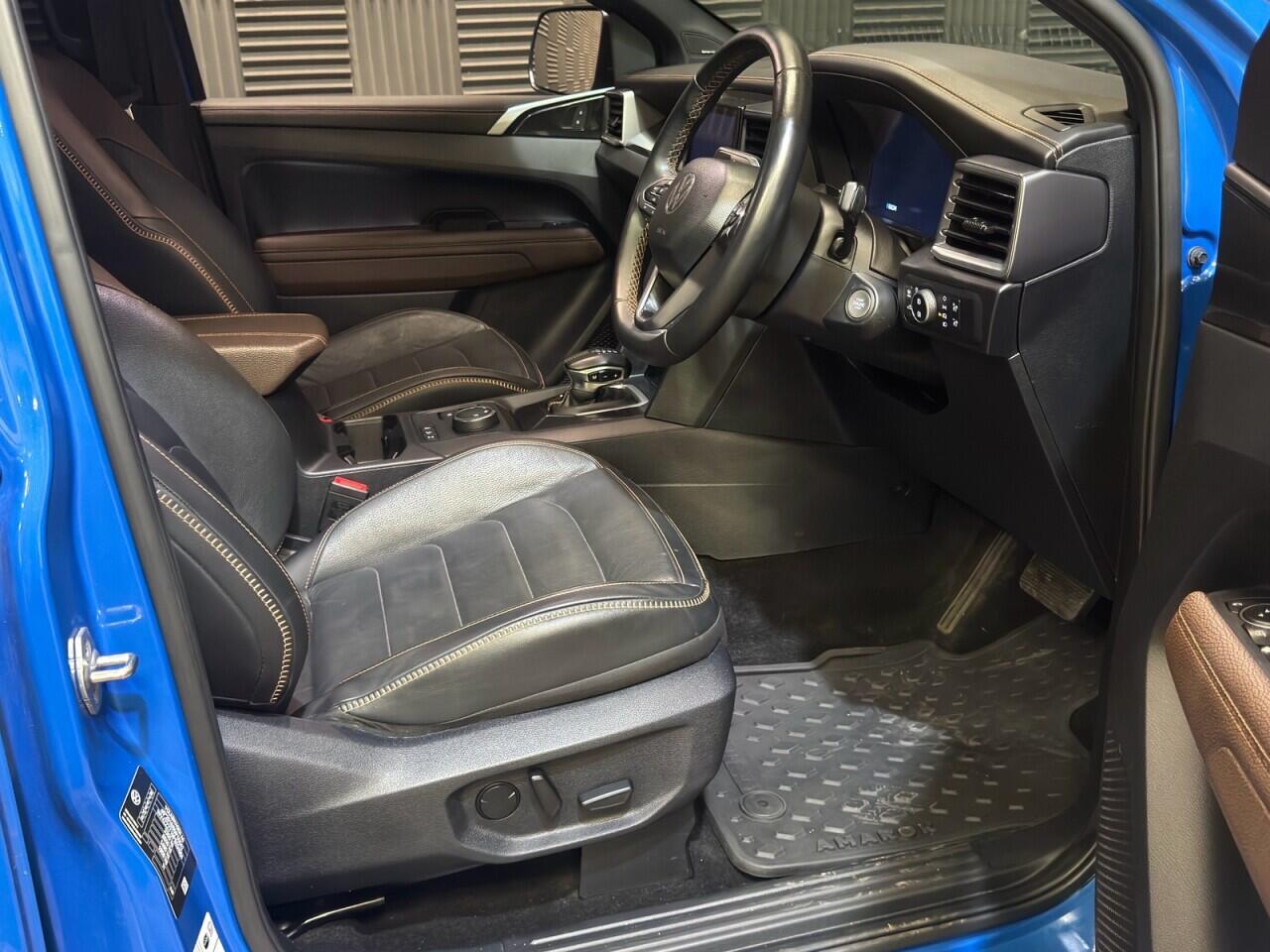 Volkswagen Amarok view 10