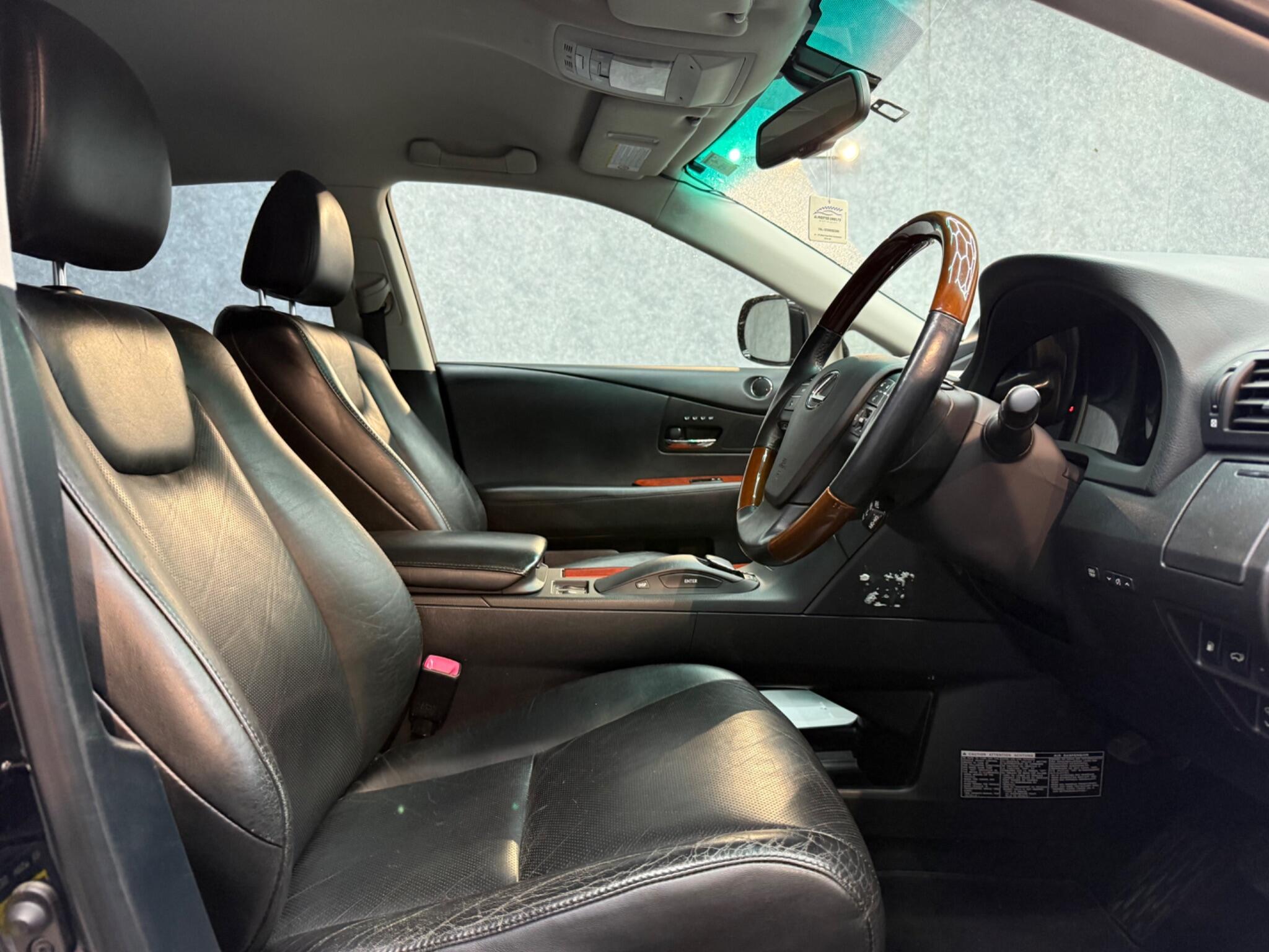 Lexus RX view 6