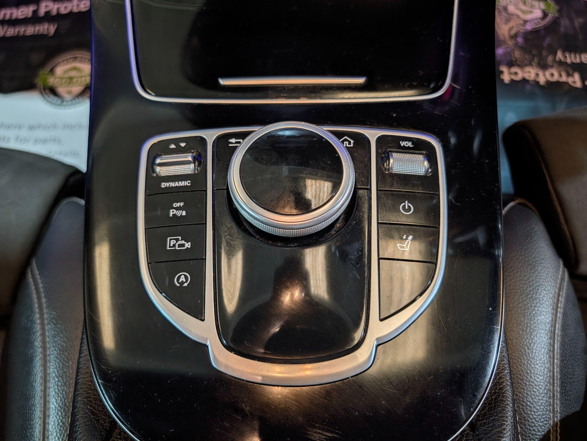 Mercedes-Benz E-Class view 29