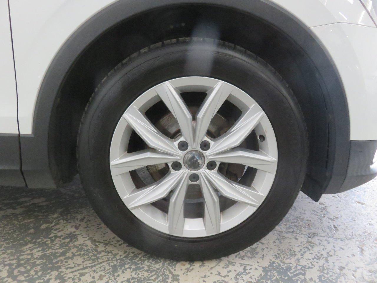 Volkswagen Tiguan view 53