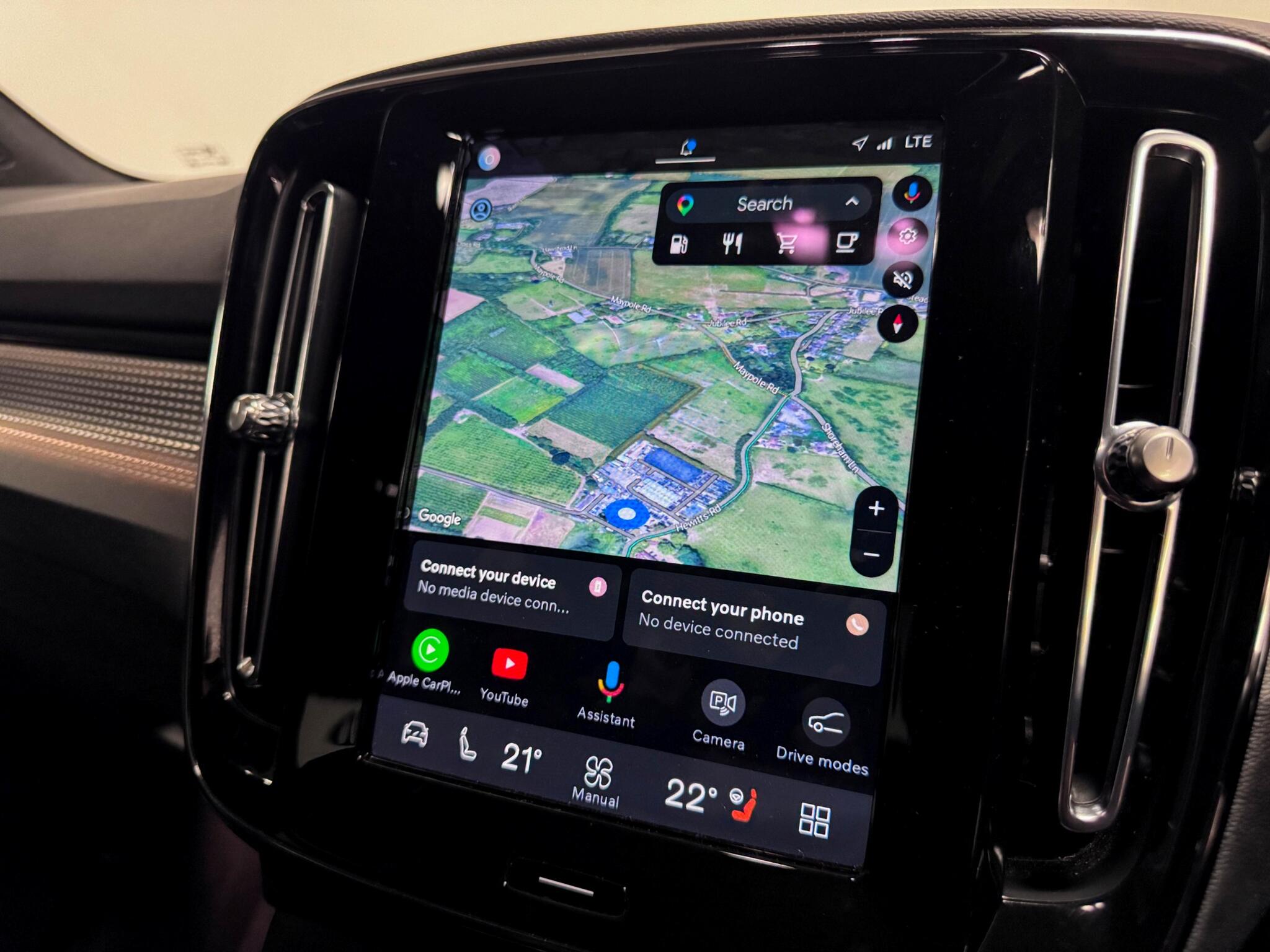 Volvo XC40 view 11