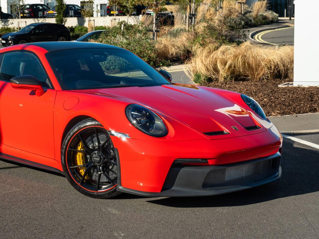 Porsche 911 view 14