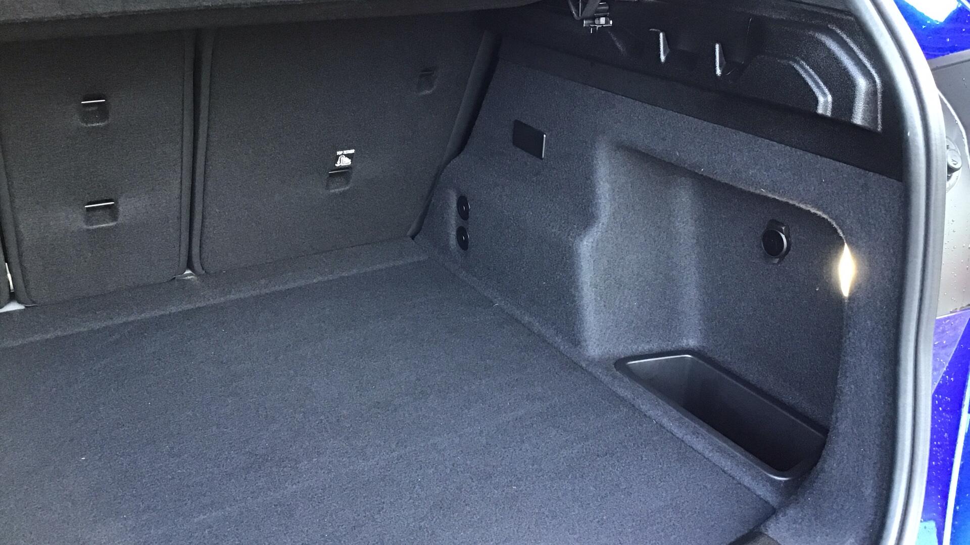 BMW iX1 view 37