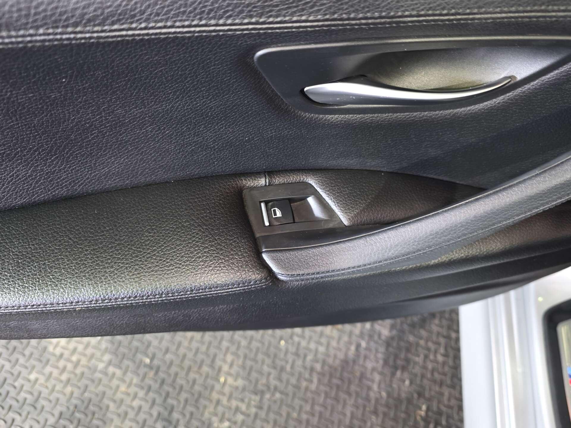 BMW 5 Series view 51