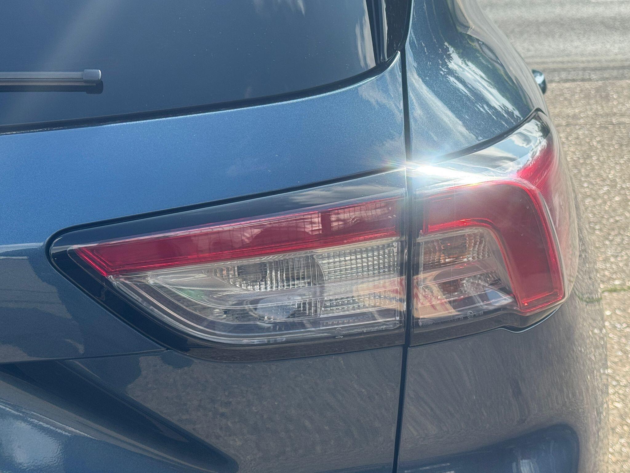 Ford Kuga view 34