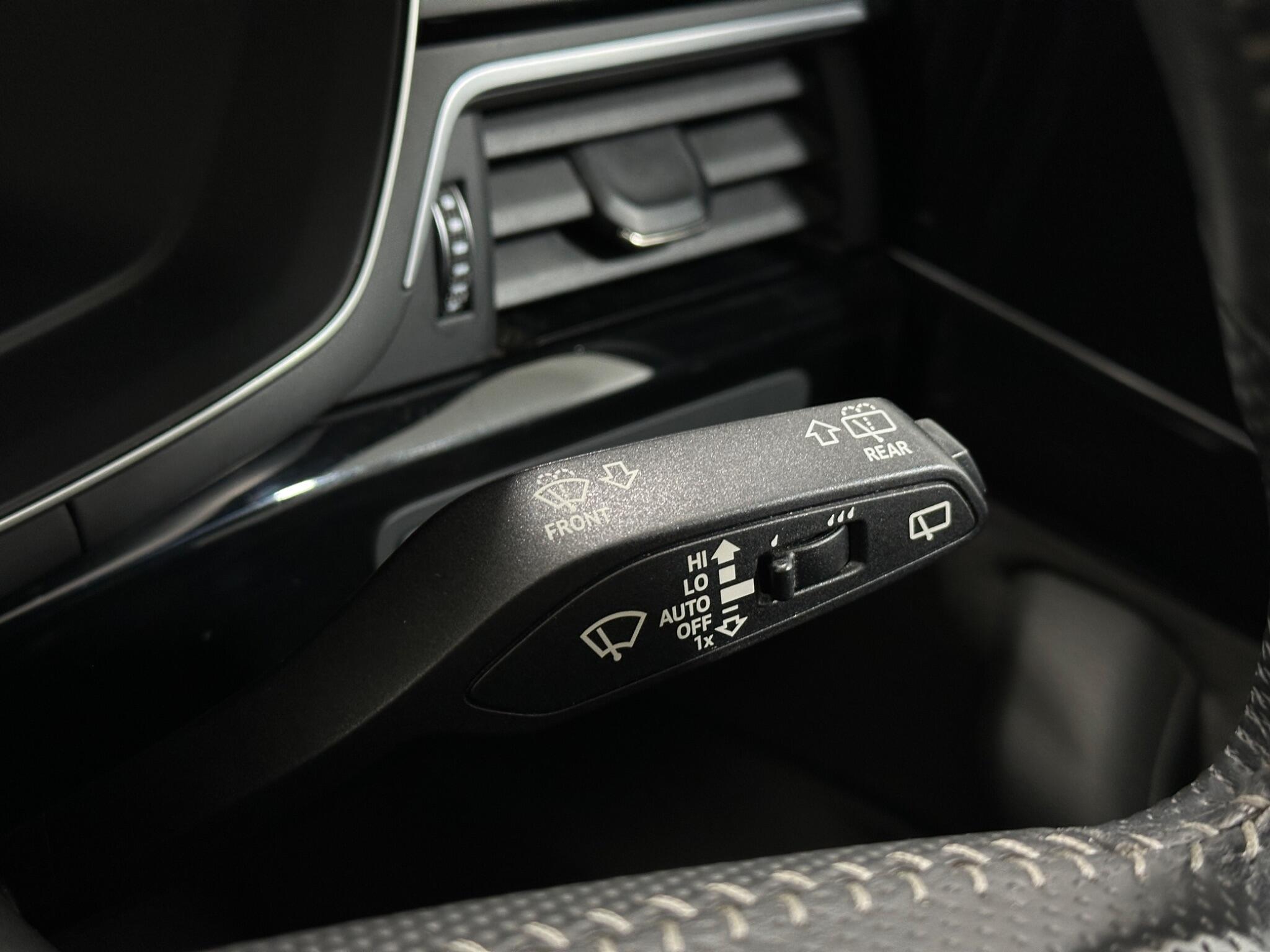 Audi A4 view 17