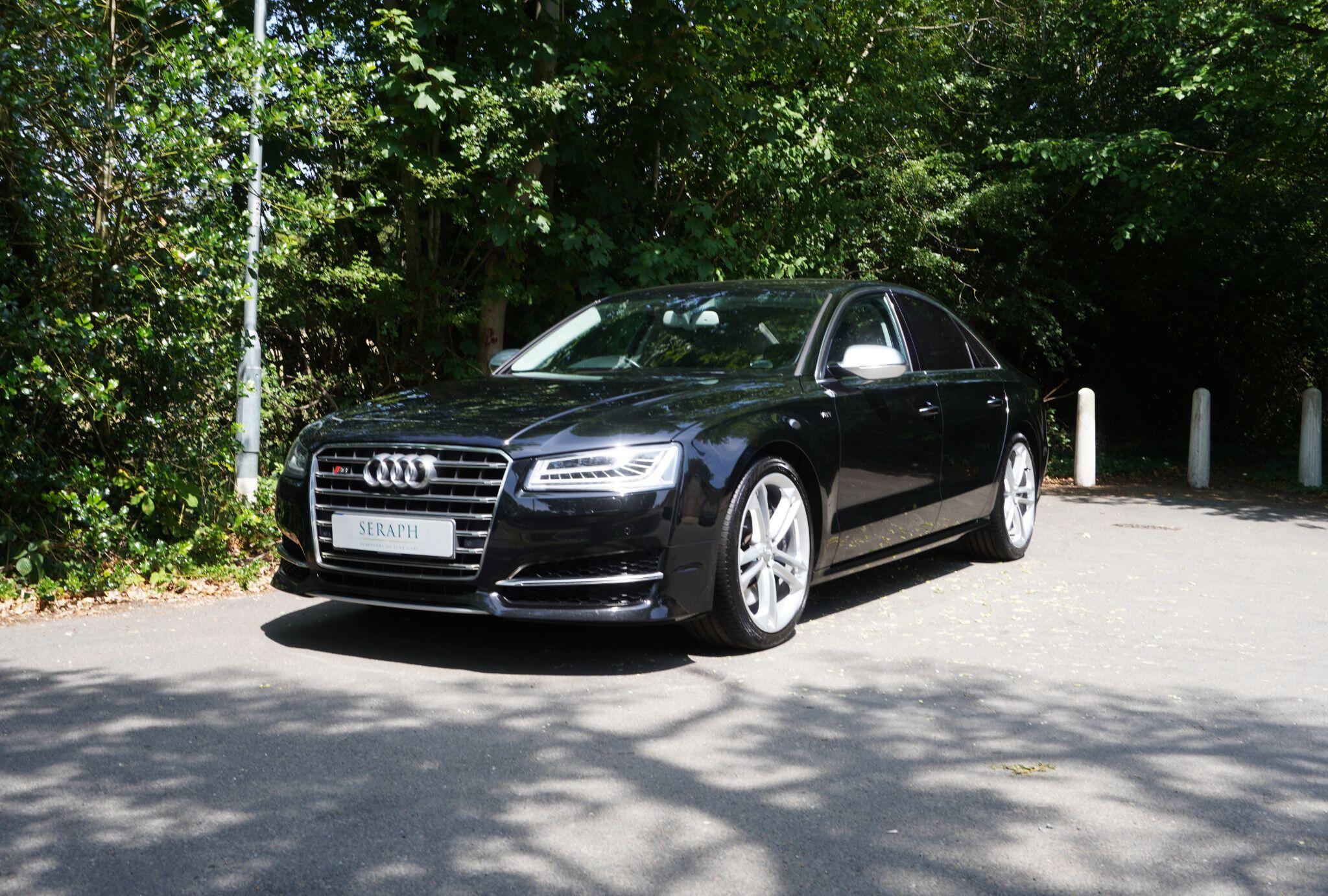 Audi S8 view 2
