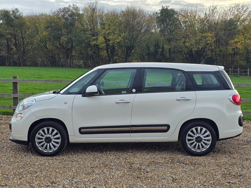 2014 Fiat 500L image 2