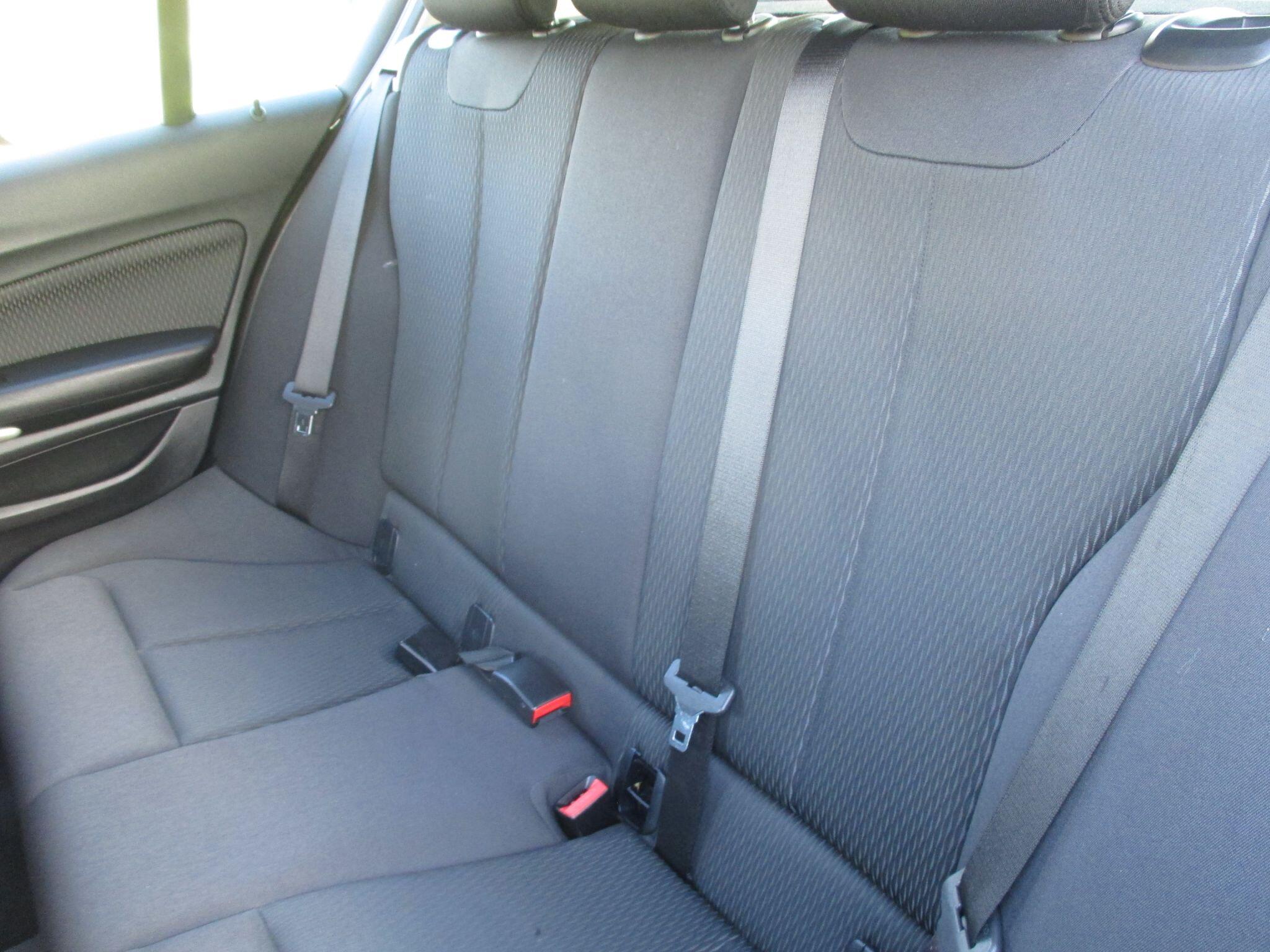 BMW 1 Series view 31