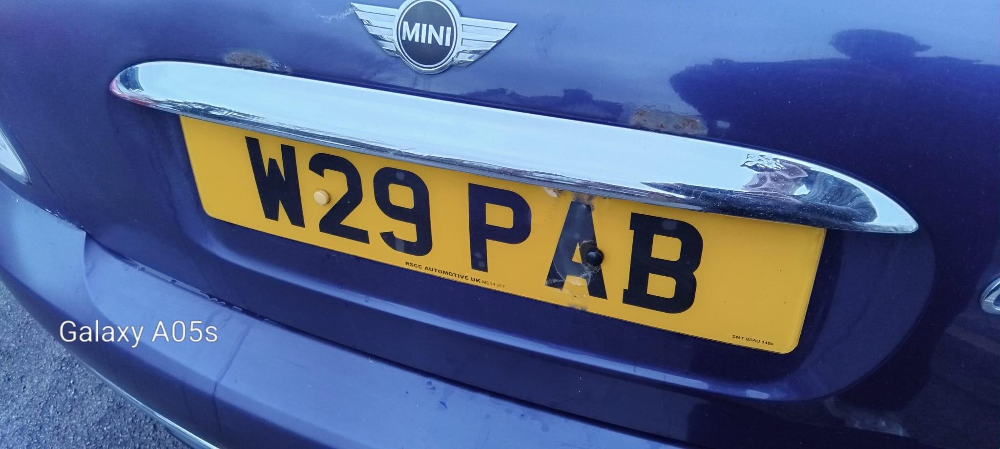 2005 MINI Hatch image 53