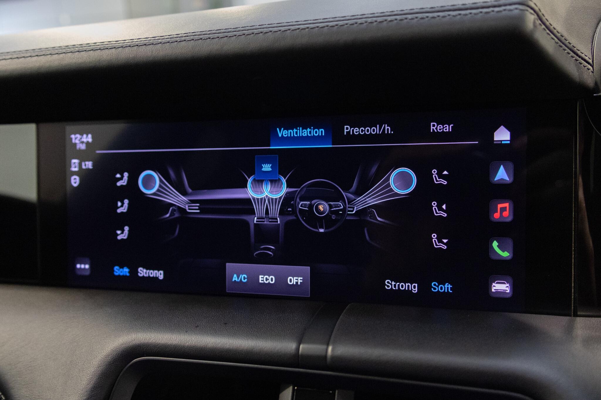 Porsche Taycan view 35