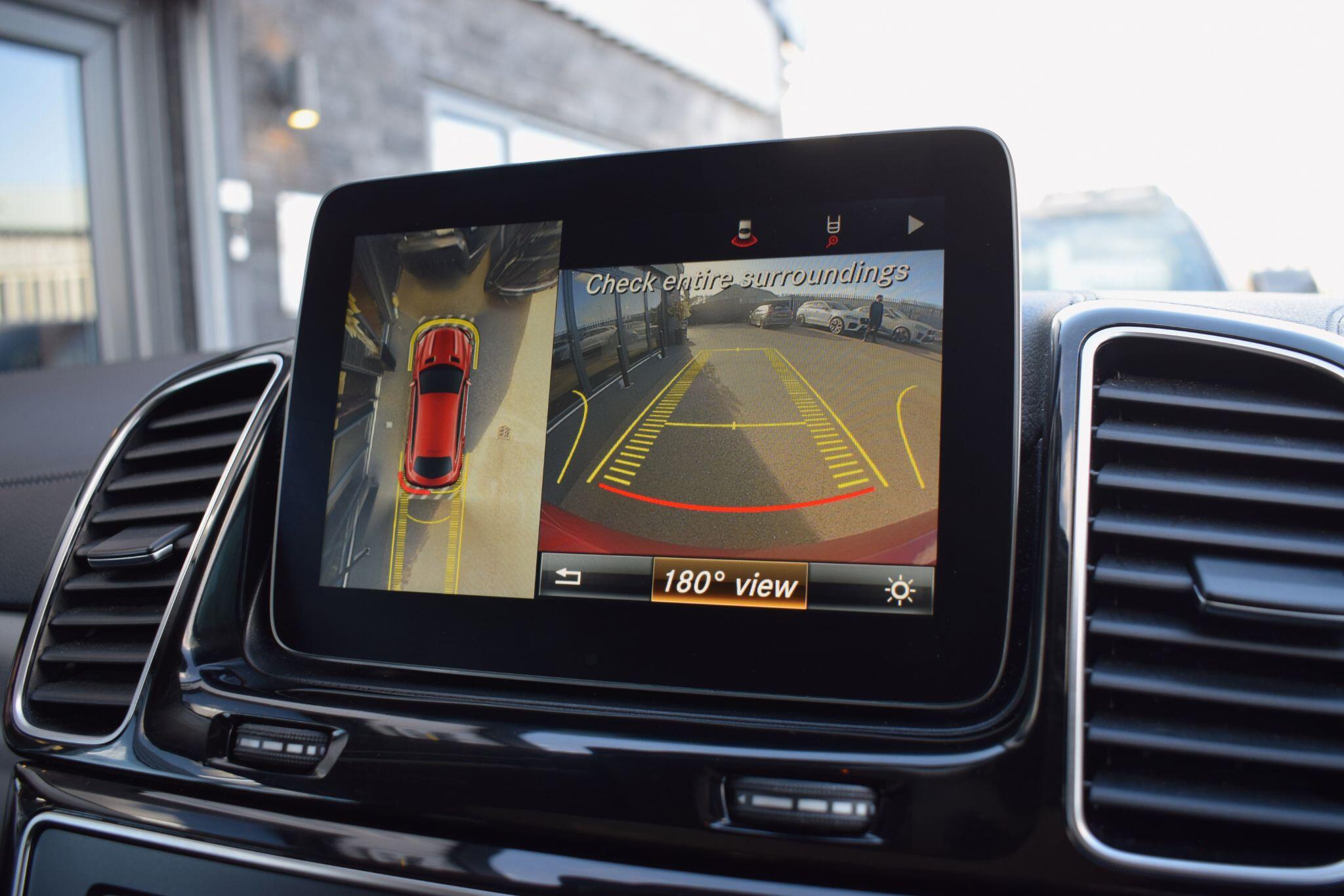 Mercedes-Benz GLE view 18