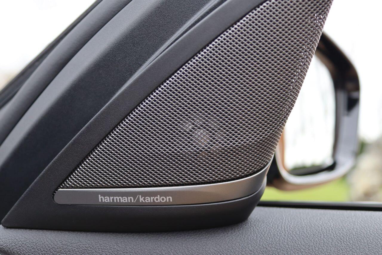 BMW 5 Series view 15