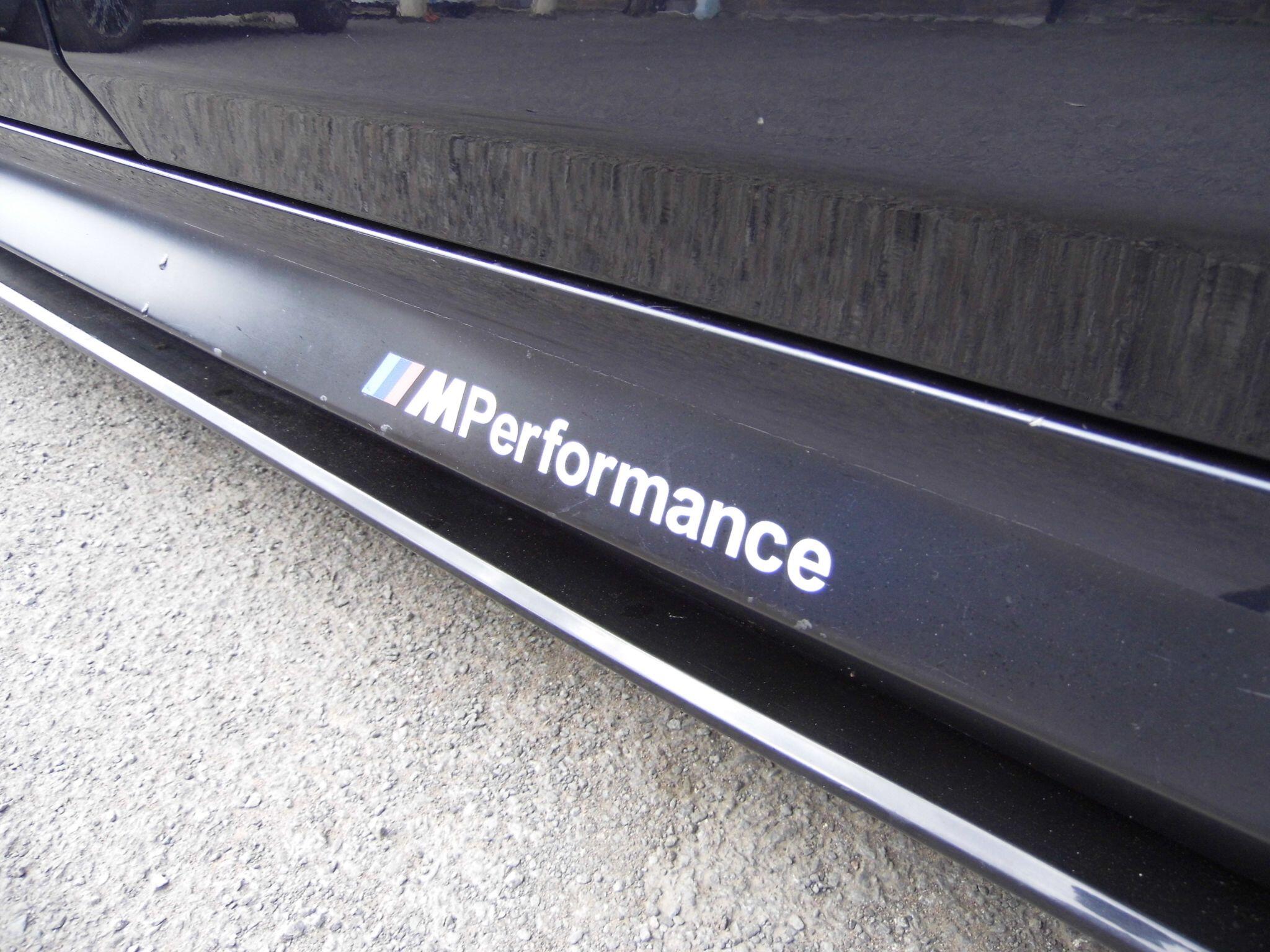 BMW 5 Series view 35